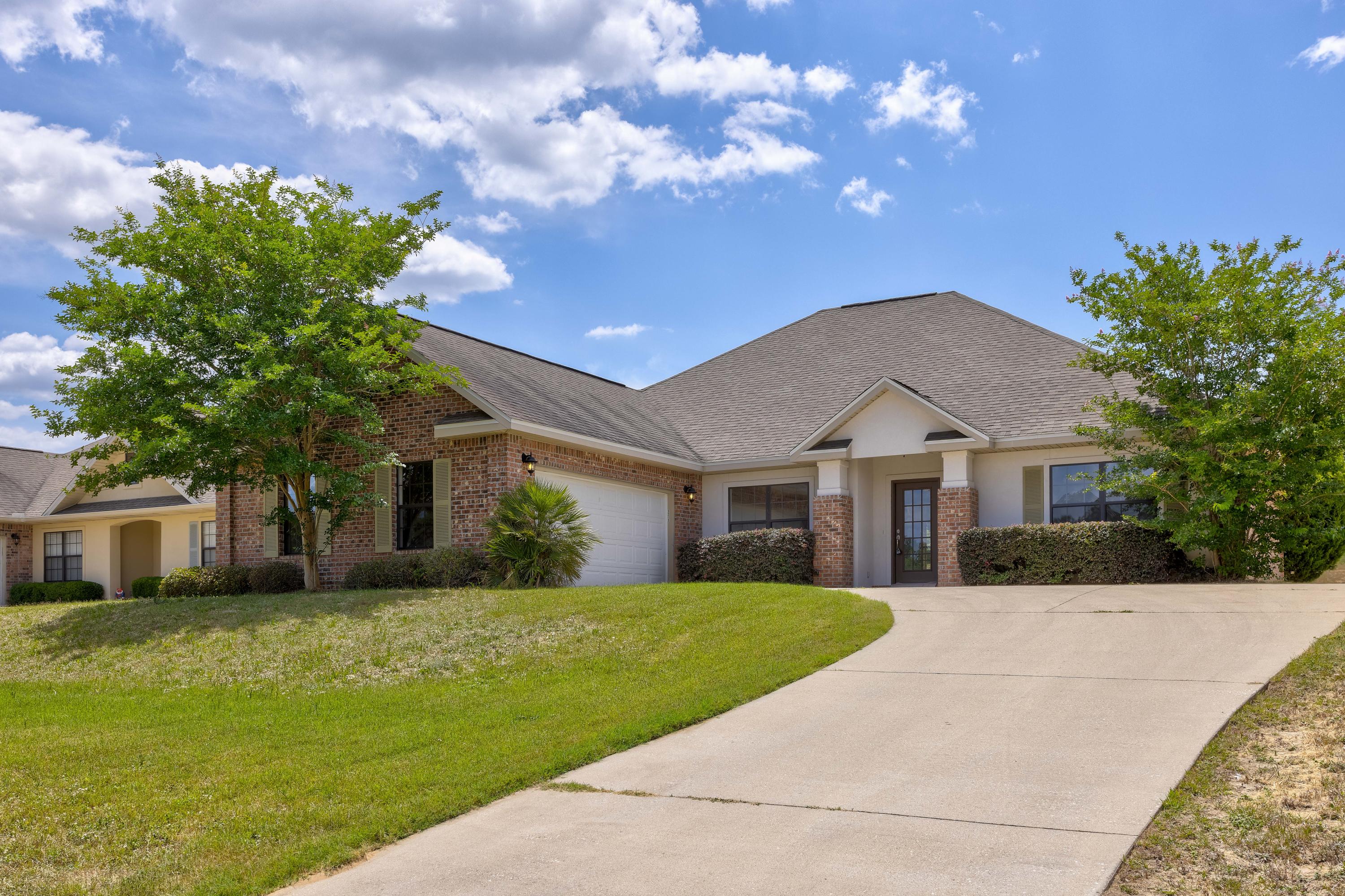 3263 Chappelwood has new paint PLUS new floors (LVP & Capret) and is ready for you to move right in! Welcome Home! This 4 bedroom 3 bath offers a true split floorplan, an open flow living area, and an abundance of storage in the center island kitchen. The Primary bedroom is large and airy, with tall vaulted ceilings. The closet in this room is spacious and separate from the en-suite bathroom. The en-suite bathroom has a double vanity, stand-up shower, water closet, and a soaker tub with tile surround. The three additional bedrooms are across the home. Enjoy dinner in either your formal dining space or the kitchenette, and spend your evenings on the covered back porch. Don't miss this one! Schedule your showings today!