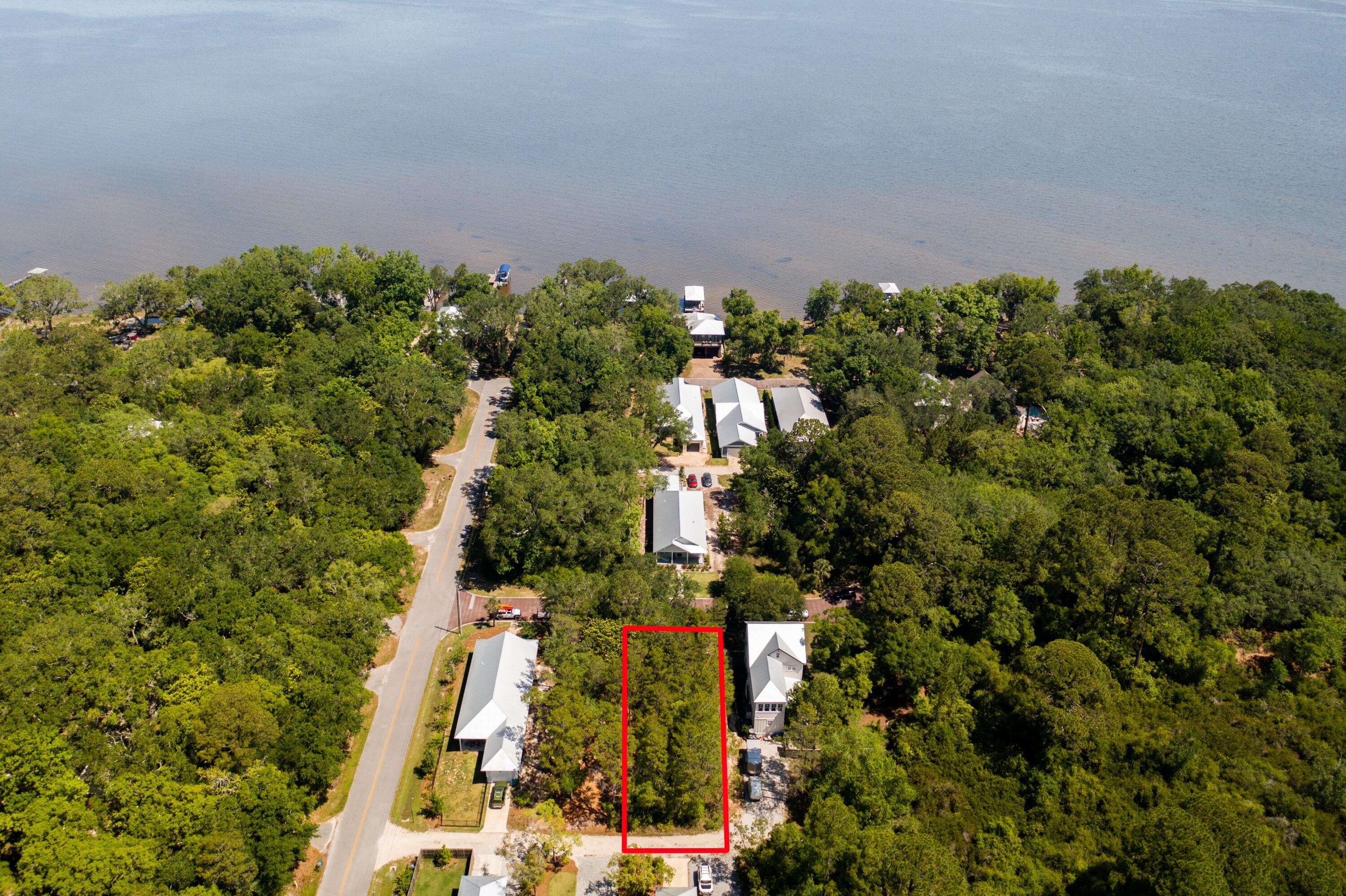 GRAYTON BAYOU - Land