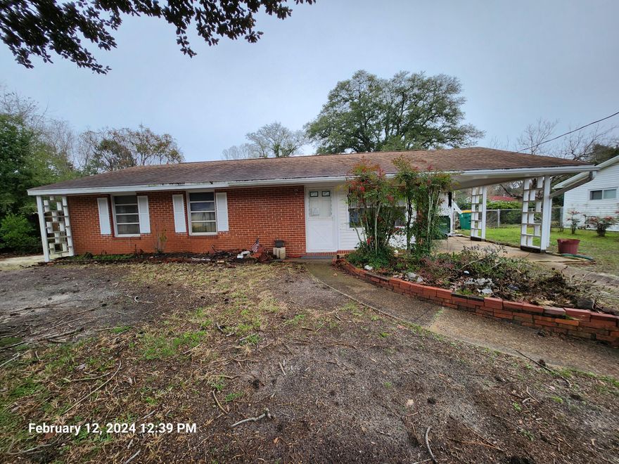 This house is in relatively good condition except where there was an electrical fire at the exterior electrical box.  There is no power to the house. This house is being sold ''AS IS'' and for CASH only.  However, Make your Offer and I will present.