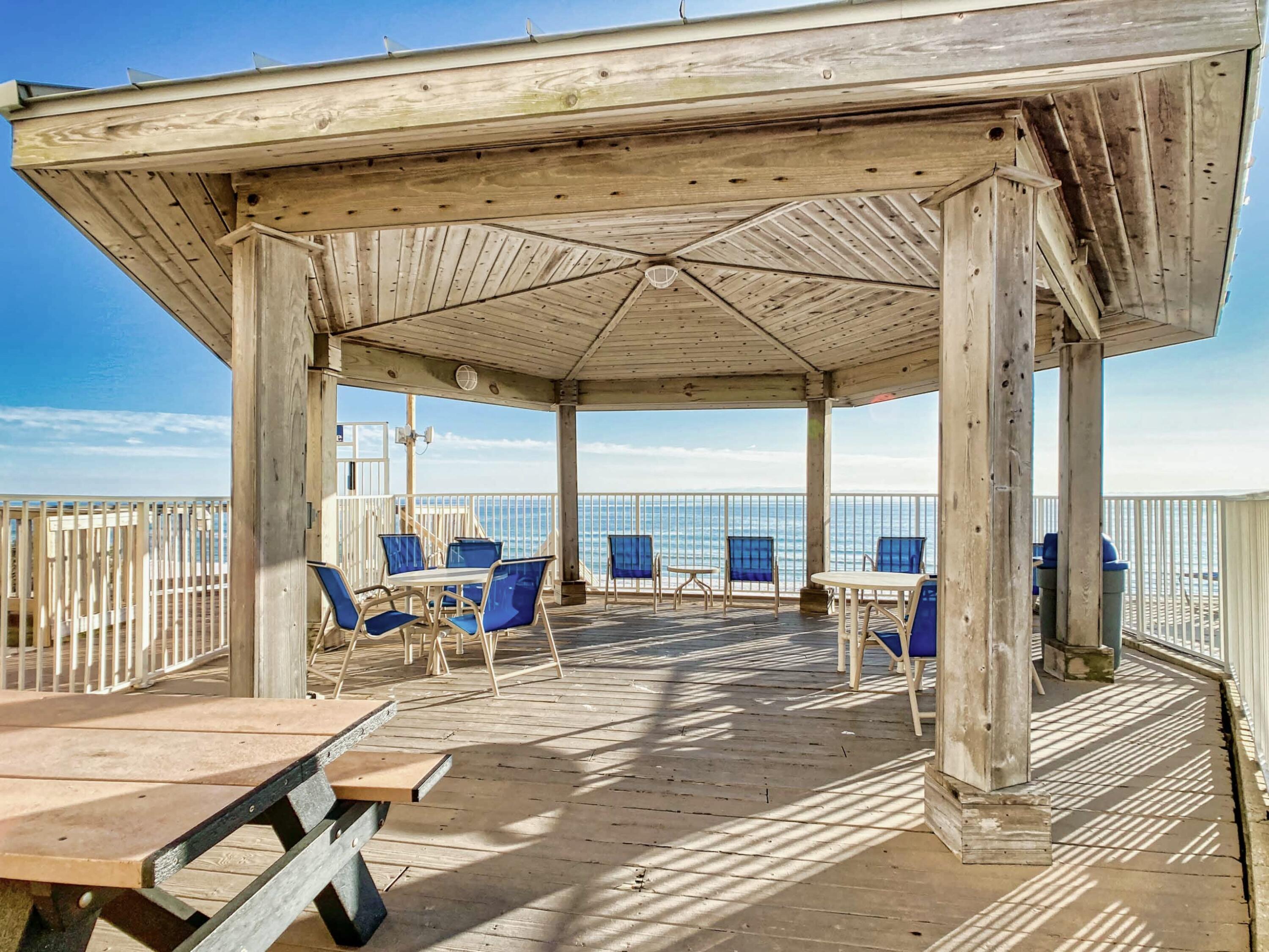 BEACH HOUSE CONDO PH 1 - Residential