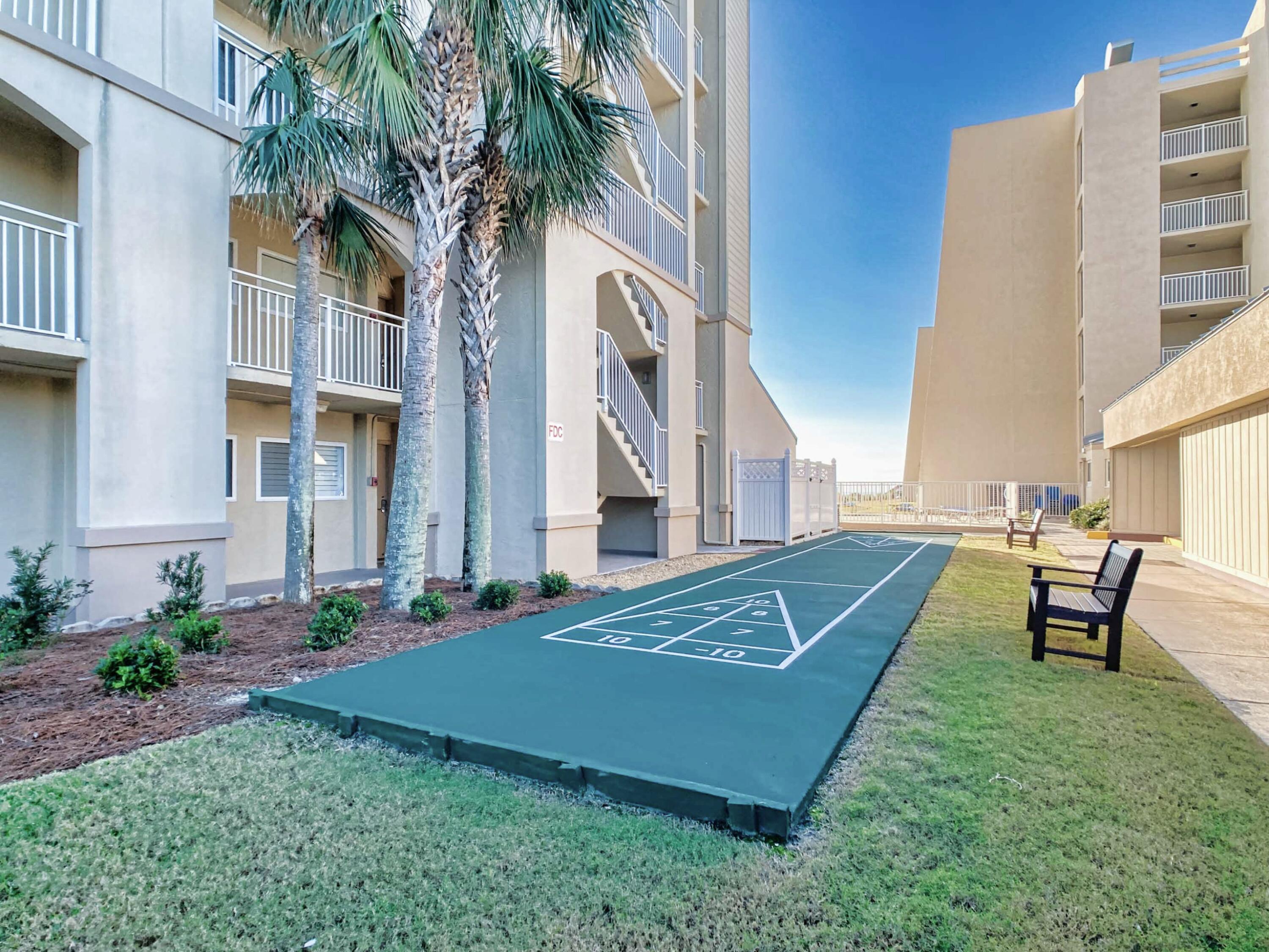 BEACH HOUSE CONDO PH 1 - Residential