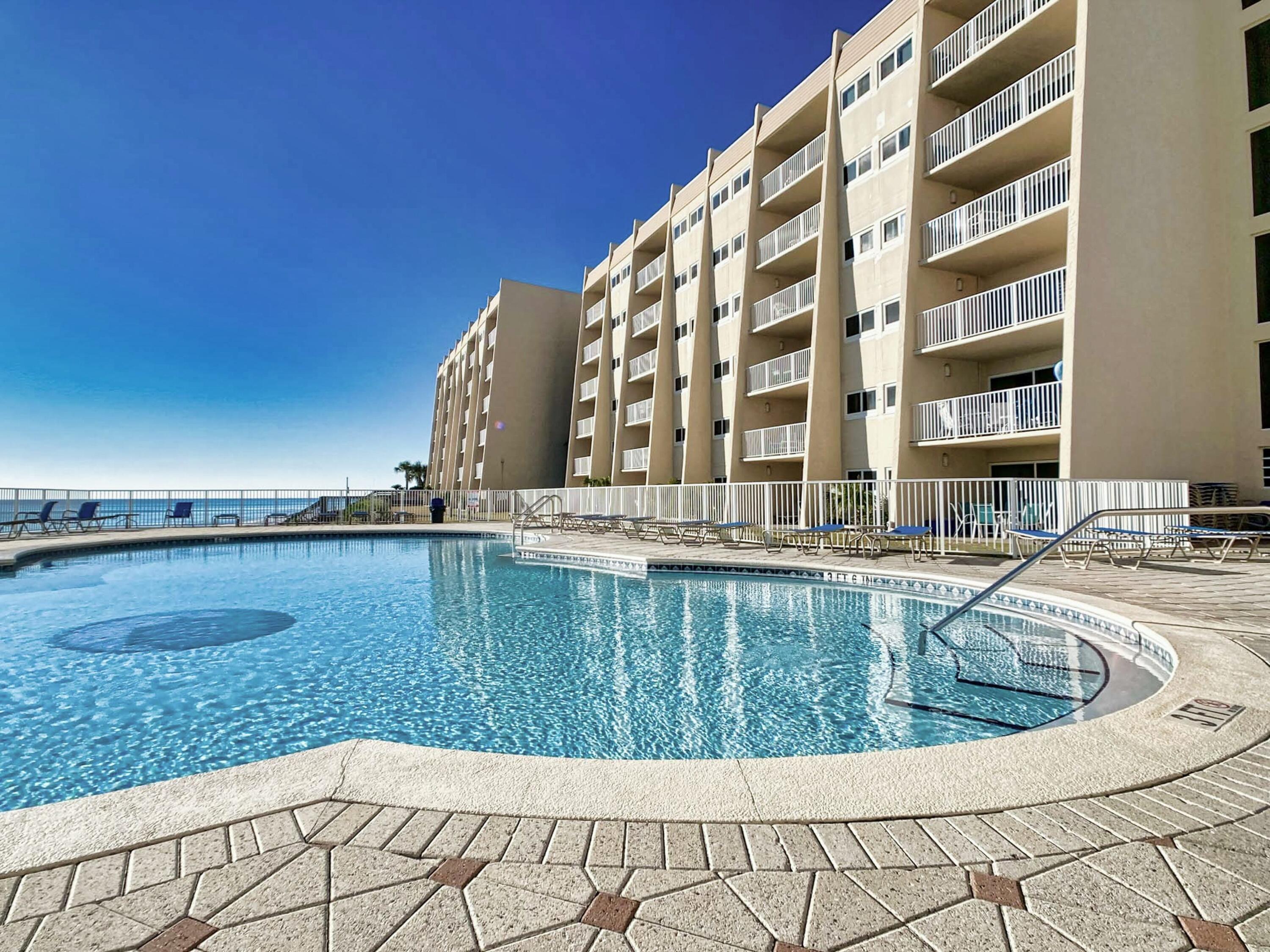 BEACH HOUSE CONDO PH 1 - Residential
