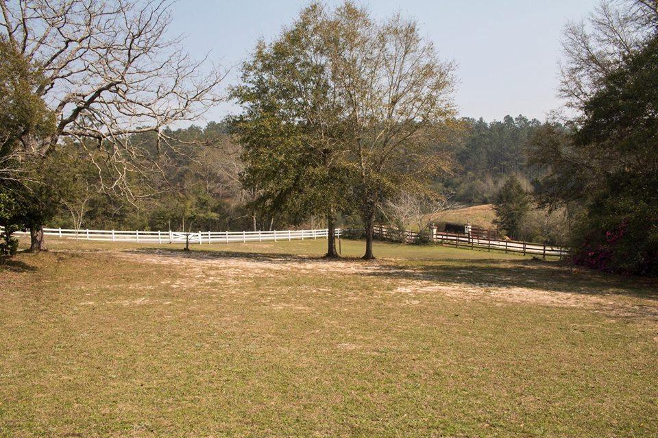 KENNEDY LAKE (UNRECORDED) - Residential