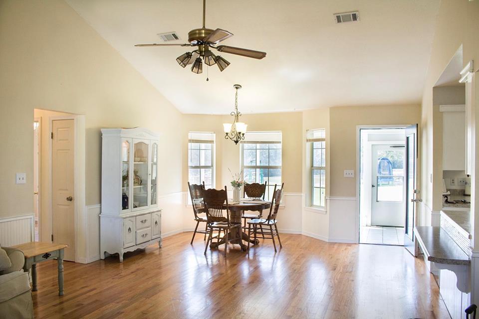 KENNEDY LAKE (UNRECORDED) - Residential