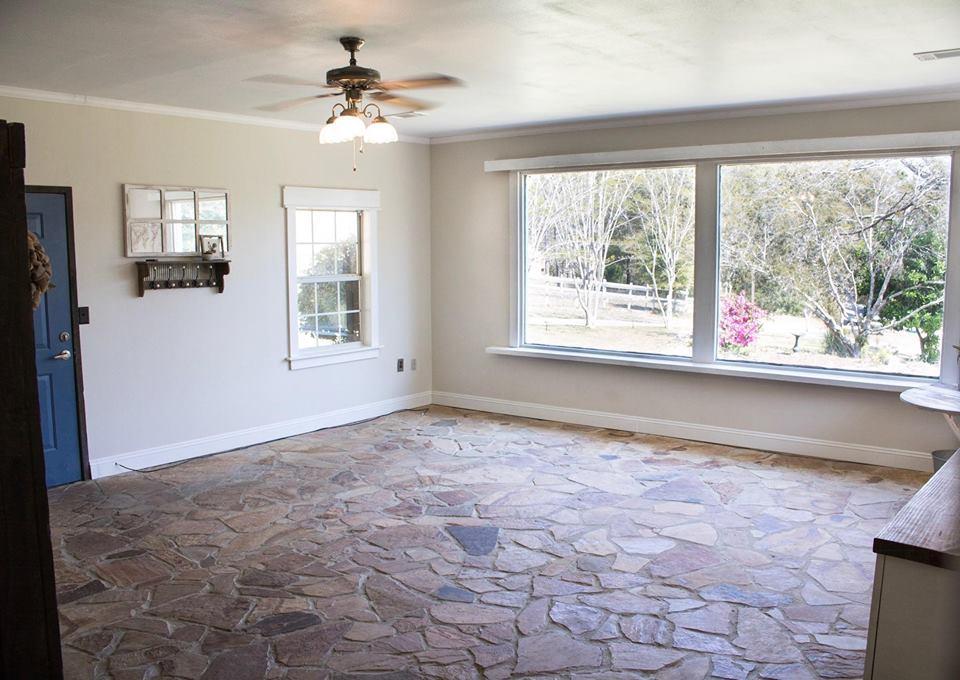 KENNEDY LAKE (UNRECORDED) - Residential