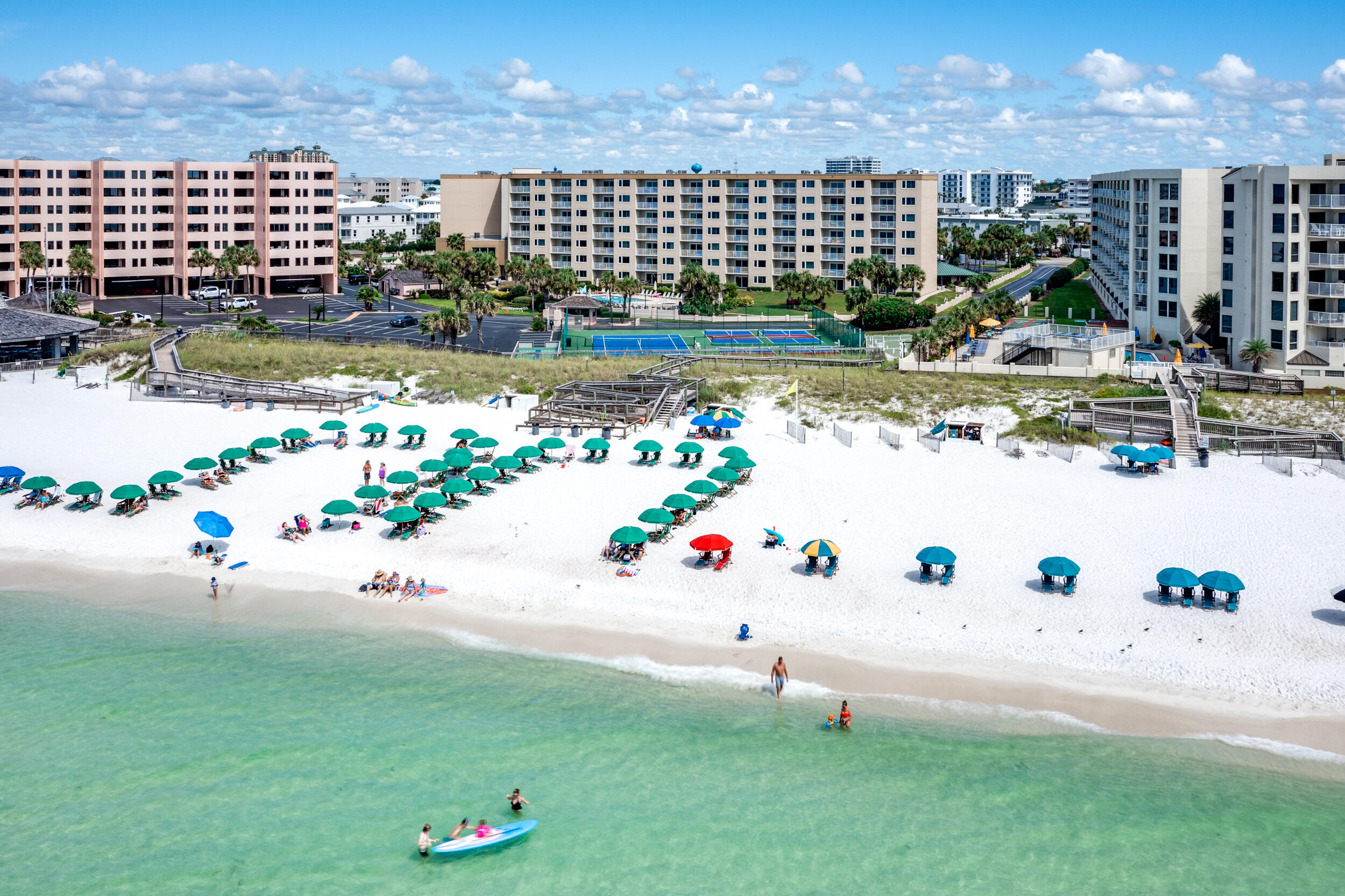 ISLANDER CONDO - Residential