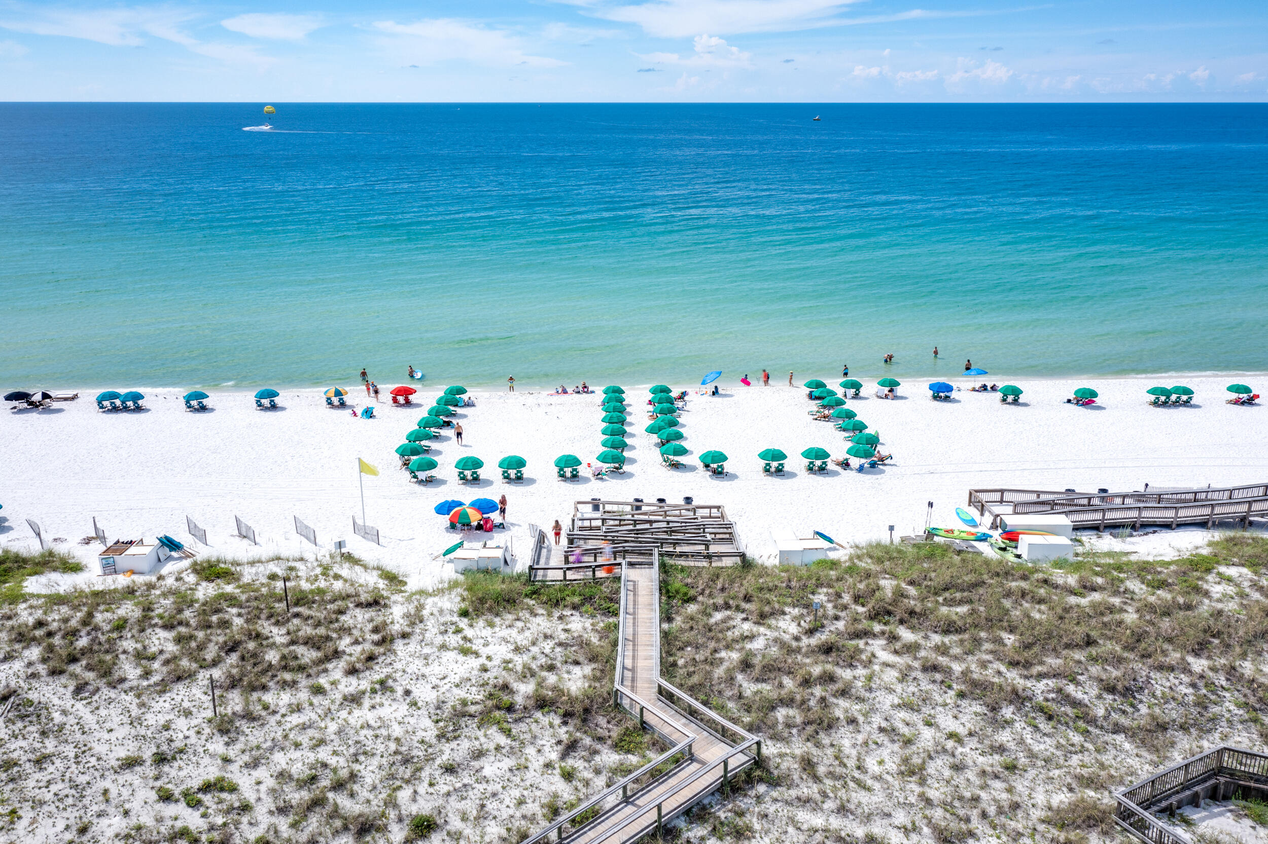 ISLANDER CONDO - Residential