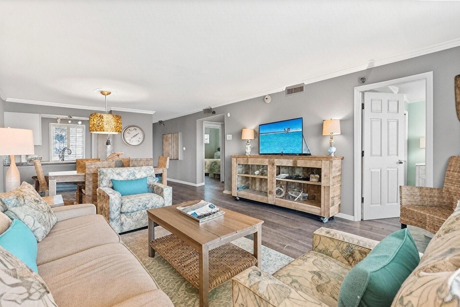 ISLANDER CONDO - Residential