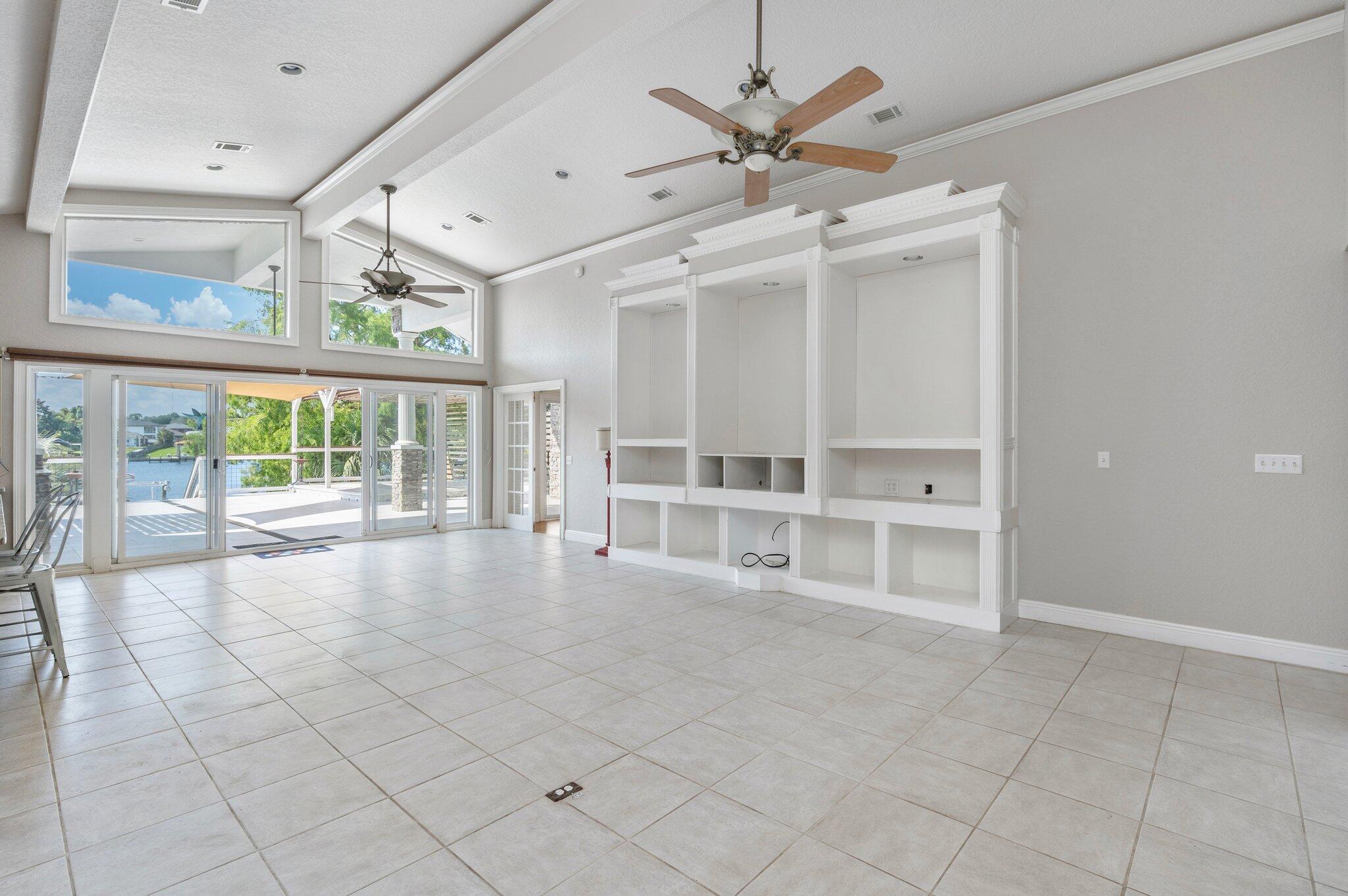 SUNSET BEACH - Residential