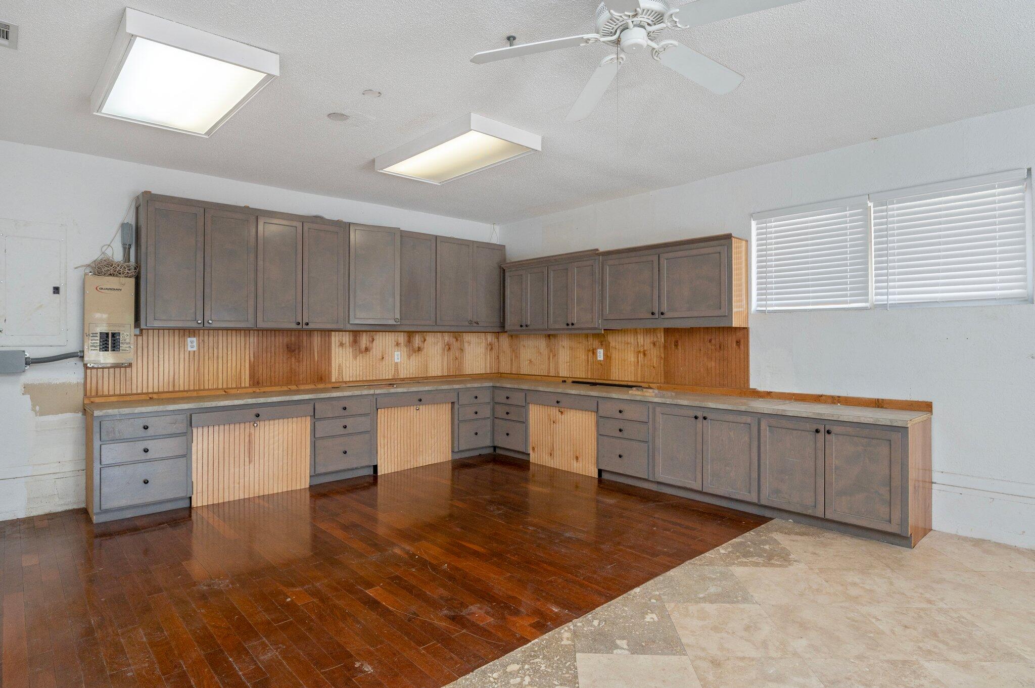 SUNSET BEACH - Residential