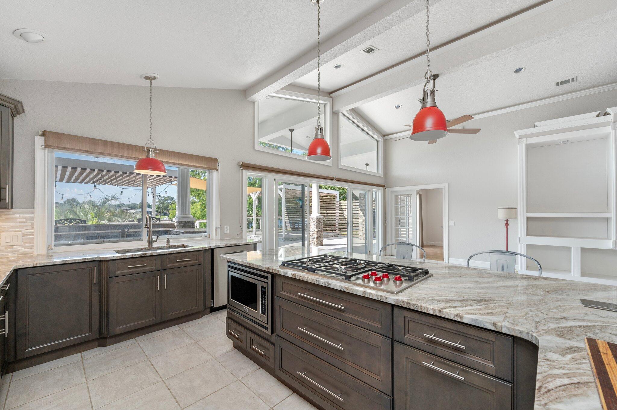 SUNSET BEACH - Residential