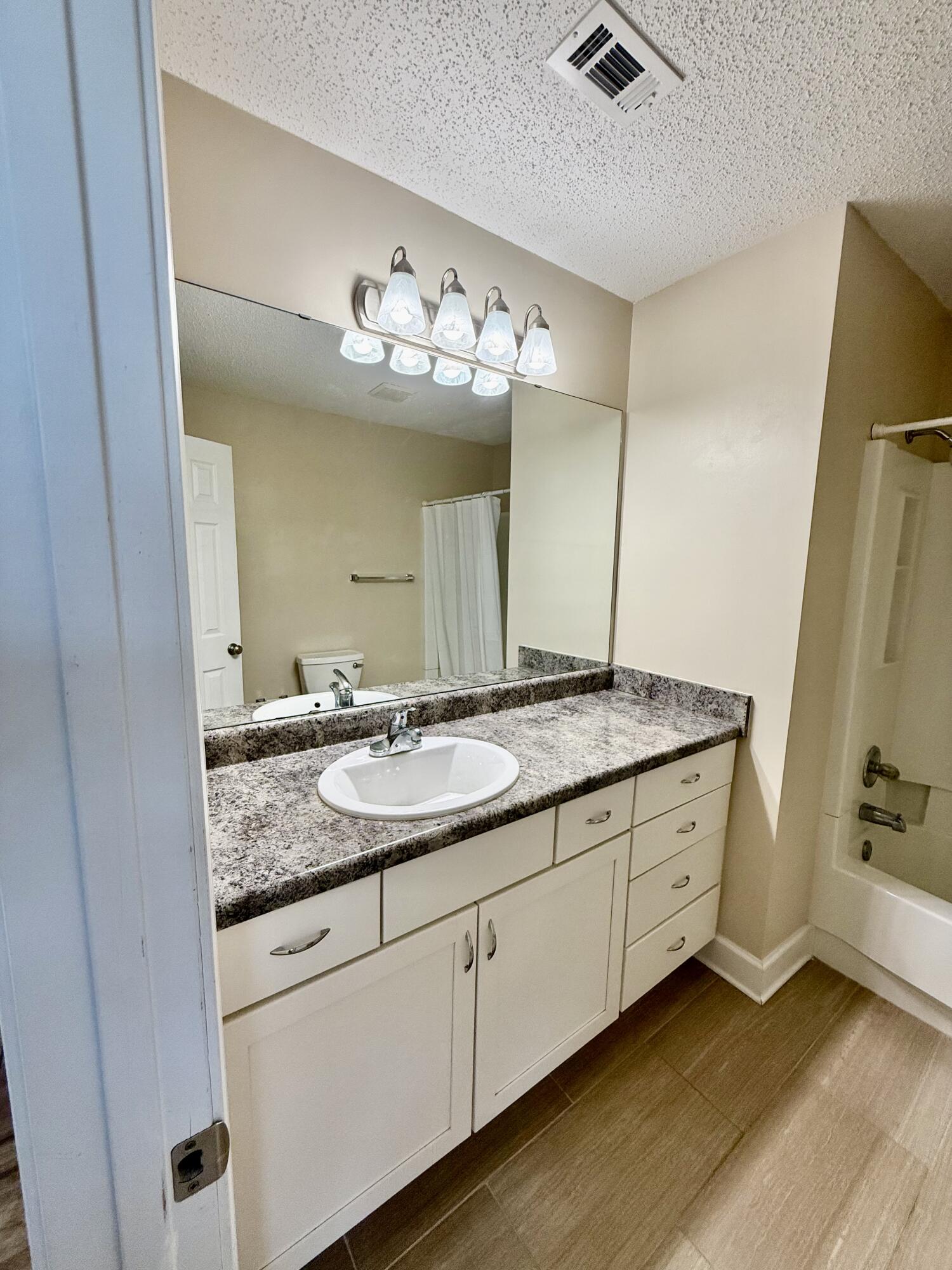 SHOAL WOODS - Residential