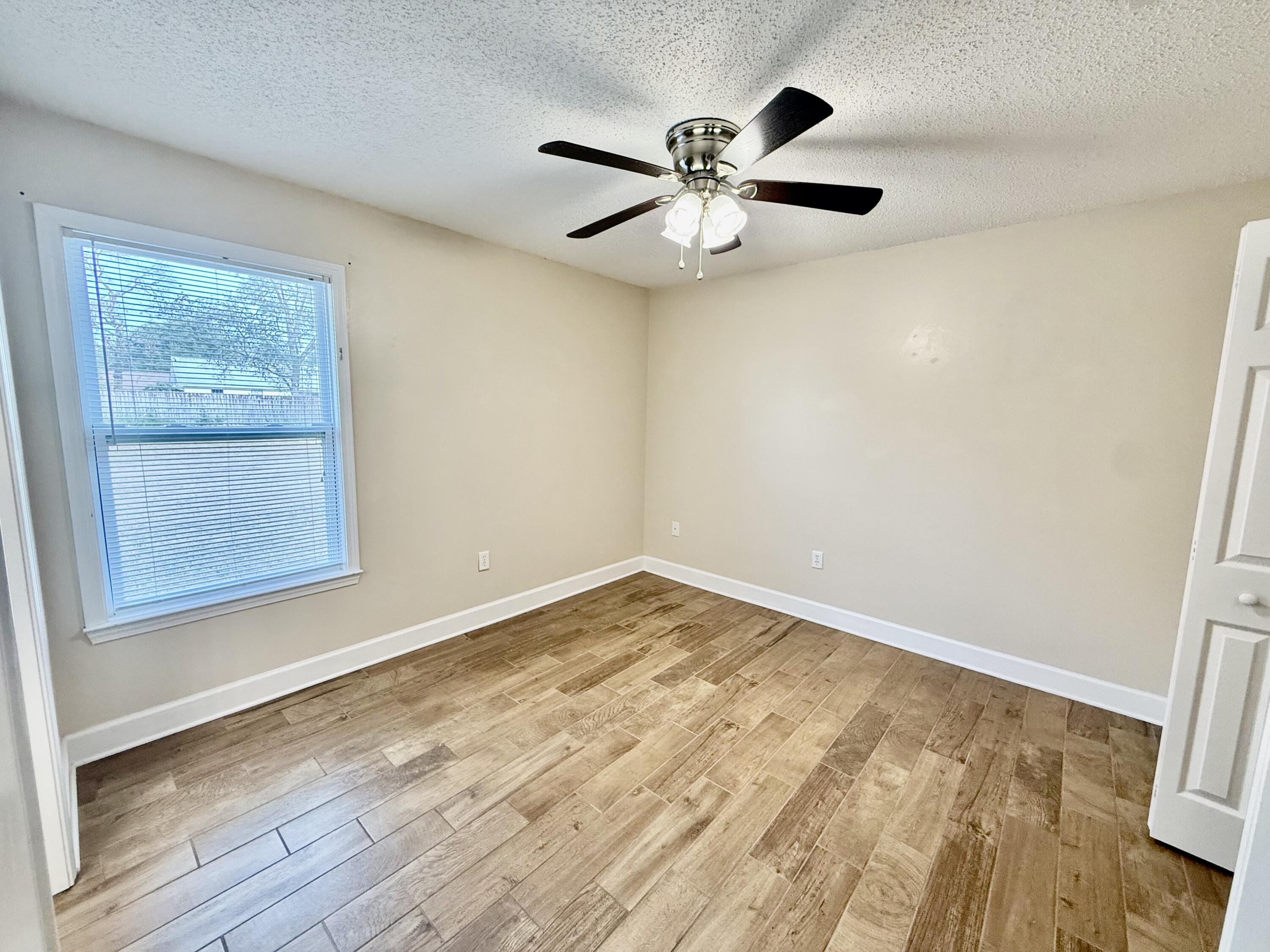 SHOAL WOODS - Residential