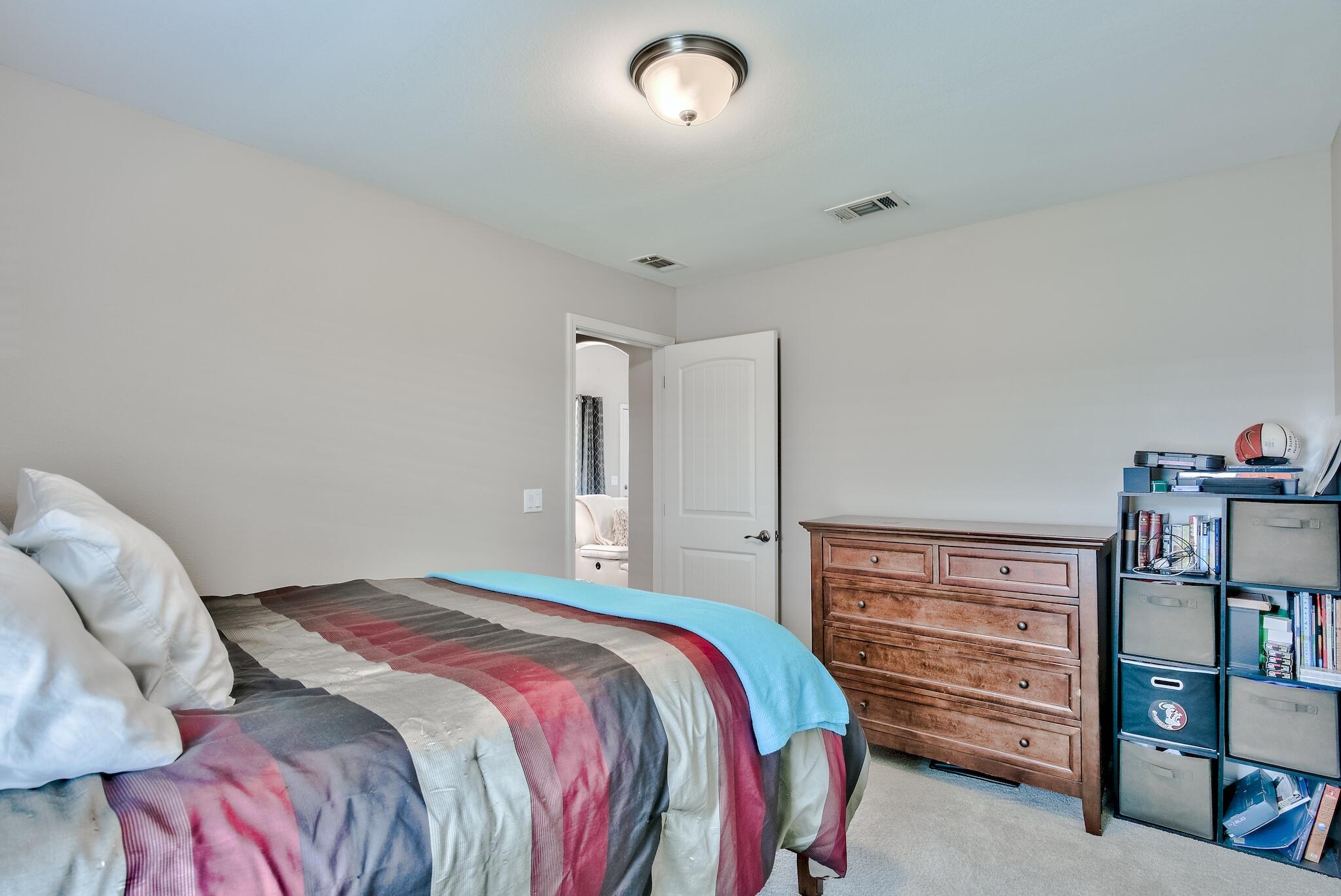 EAGLE BAY - Residential