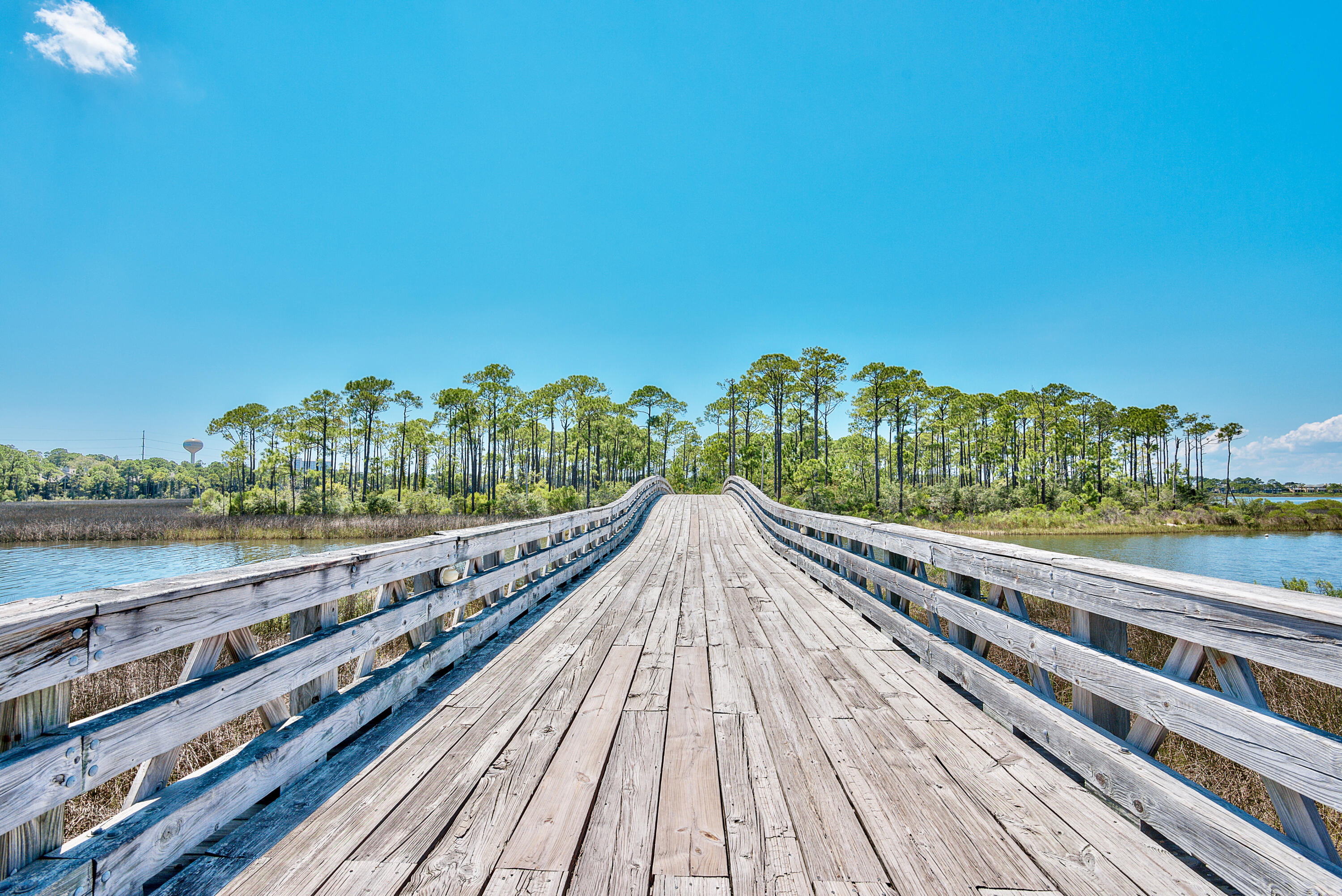 BAYSIDE CONDO SANDESTIN - Residential