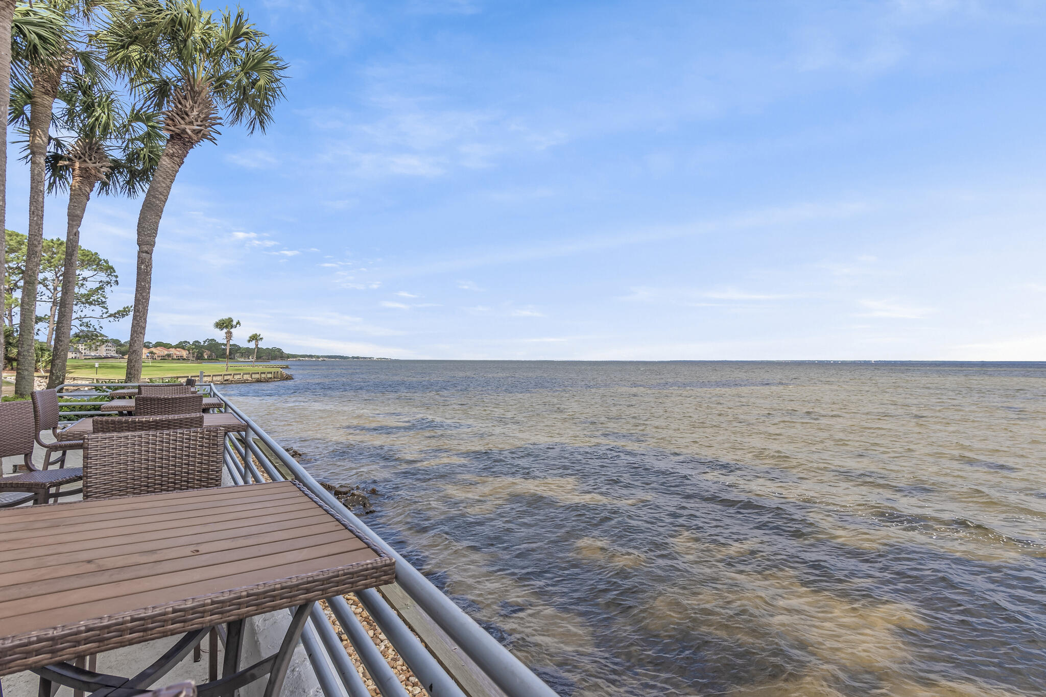 BAYSIDE CONDO SANDESTIN - Residential