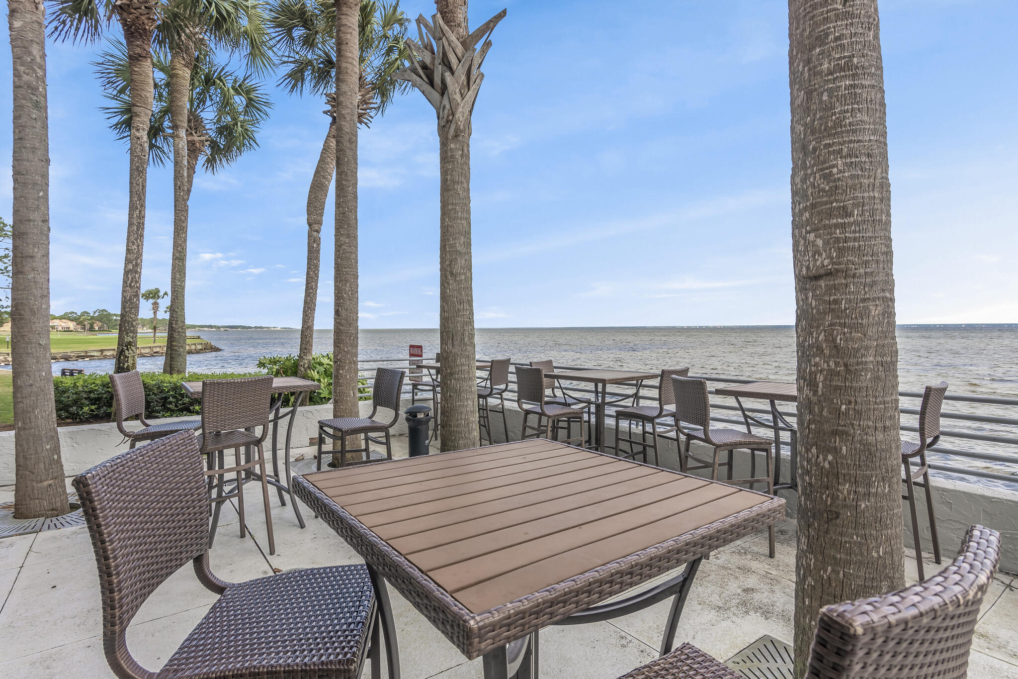 BAYSIDE CONDO SANDESTIN - Residential