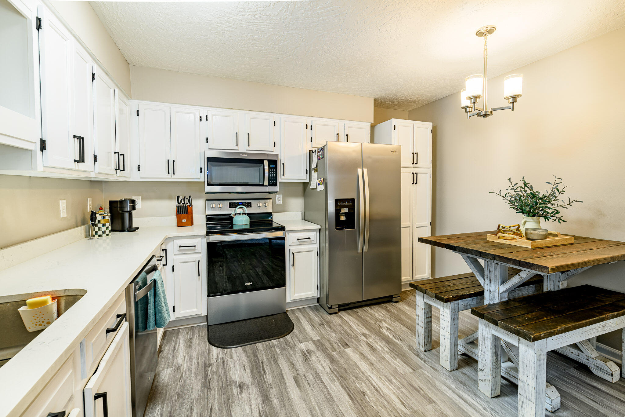 KELLY HILL ESTATES - Residential Lease