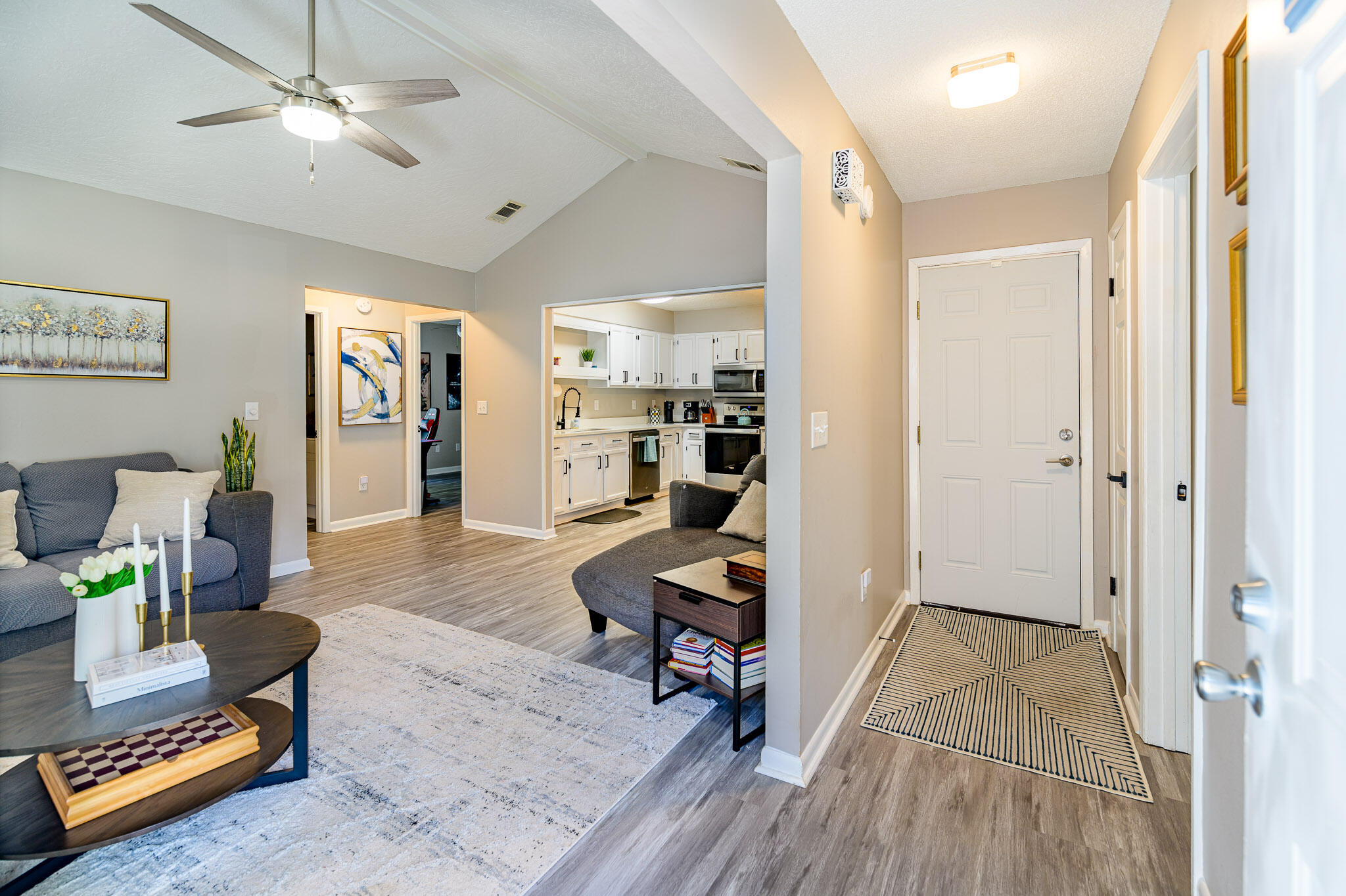 KELLY HILL ESTATES - Residential Lease