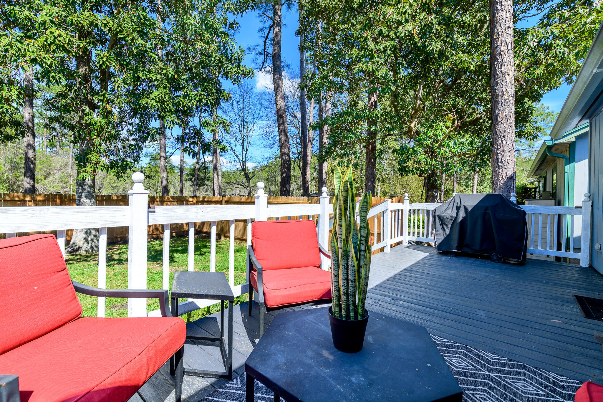 KELLY HILL ESTATES - Residential Lease