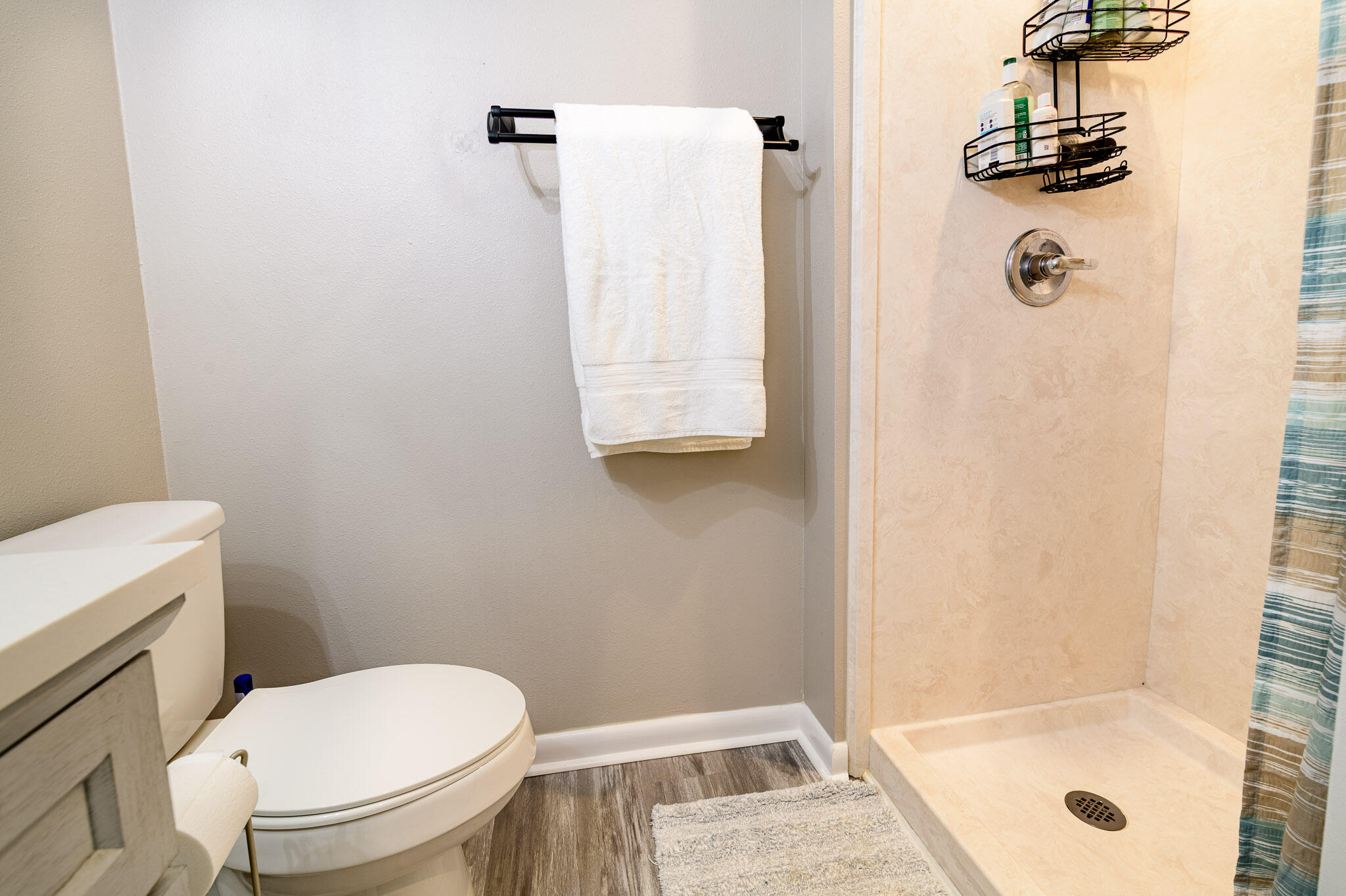 KELLY HILL ESTATES - Residential Lease