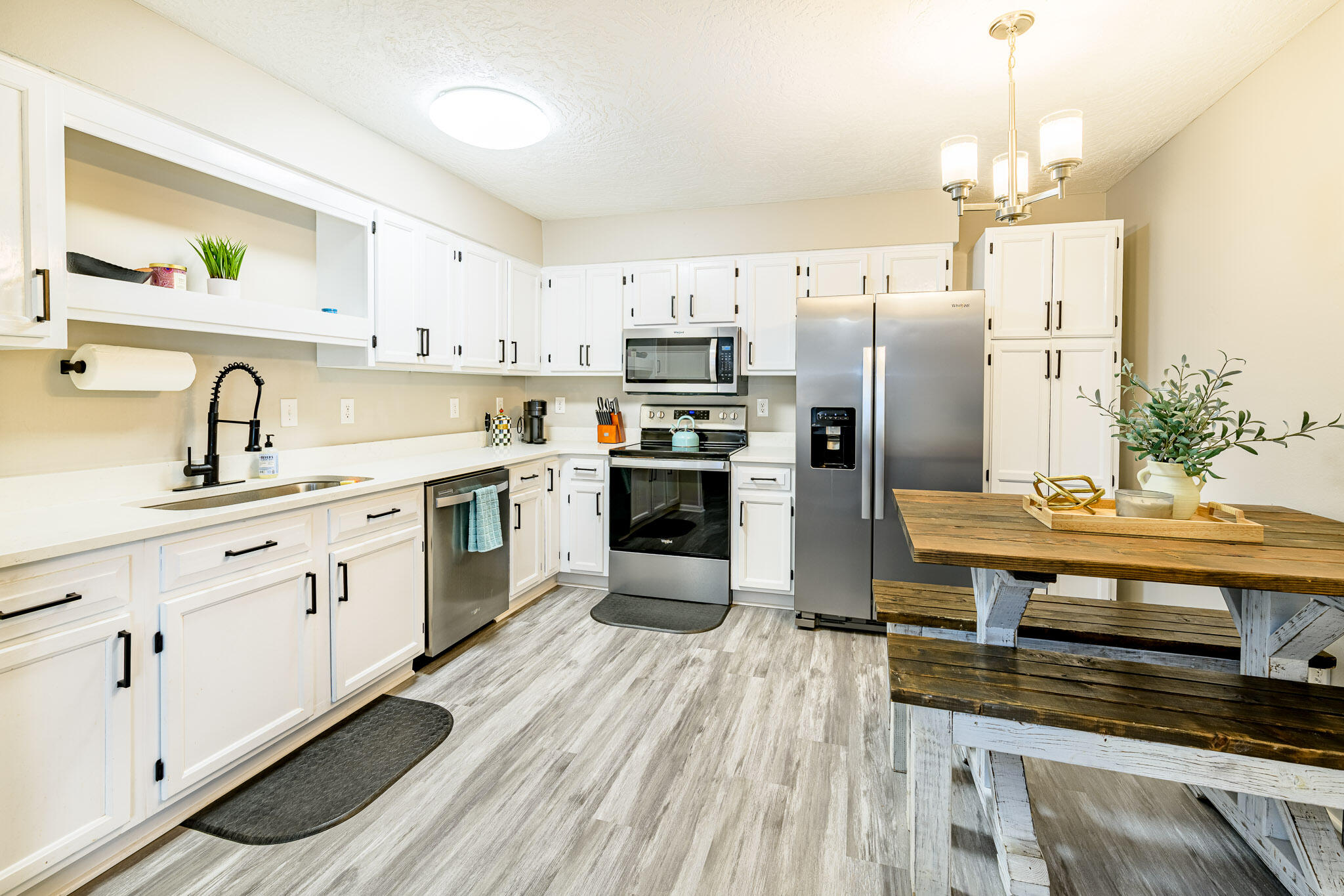 KELLY HILL ESTATES - Residential Lease