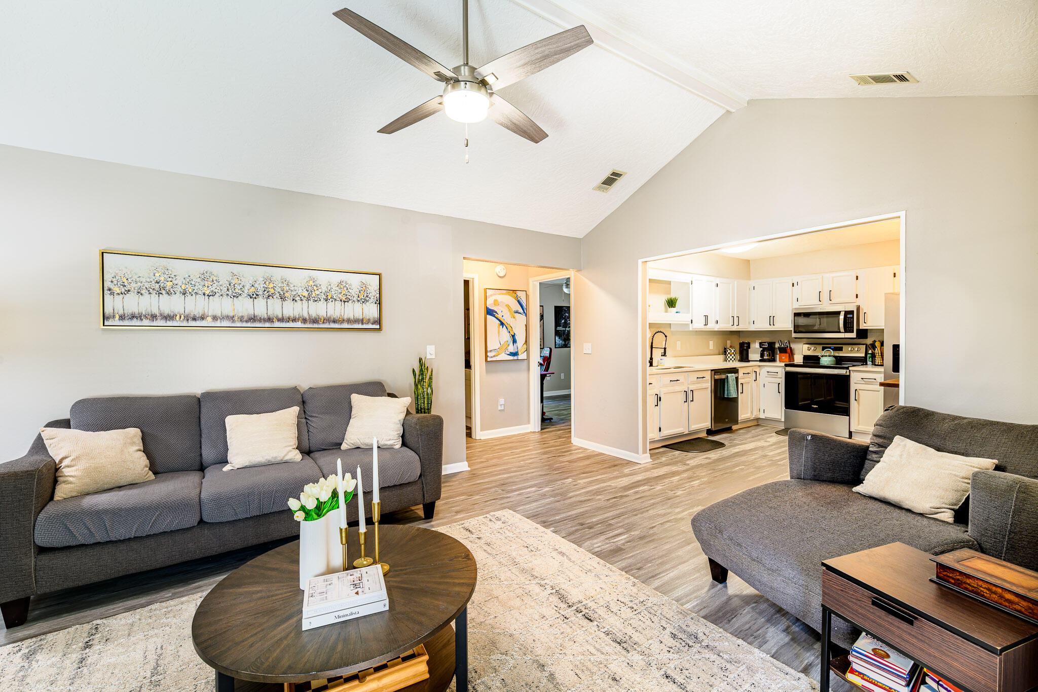 KELLY HILL ESTATES - Residential Lease