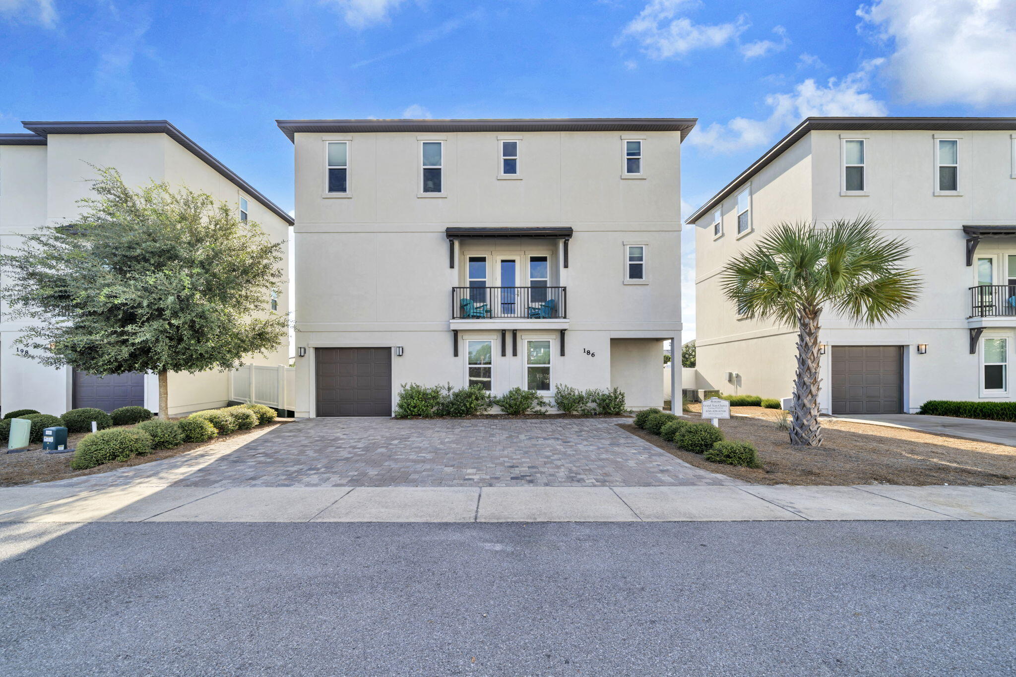 Hidden Palms - Residential