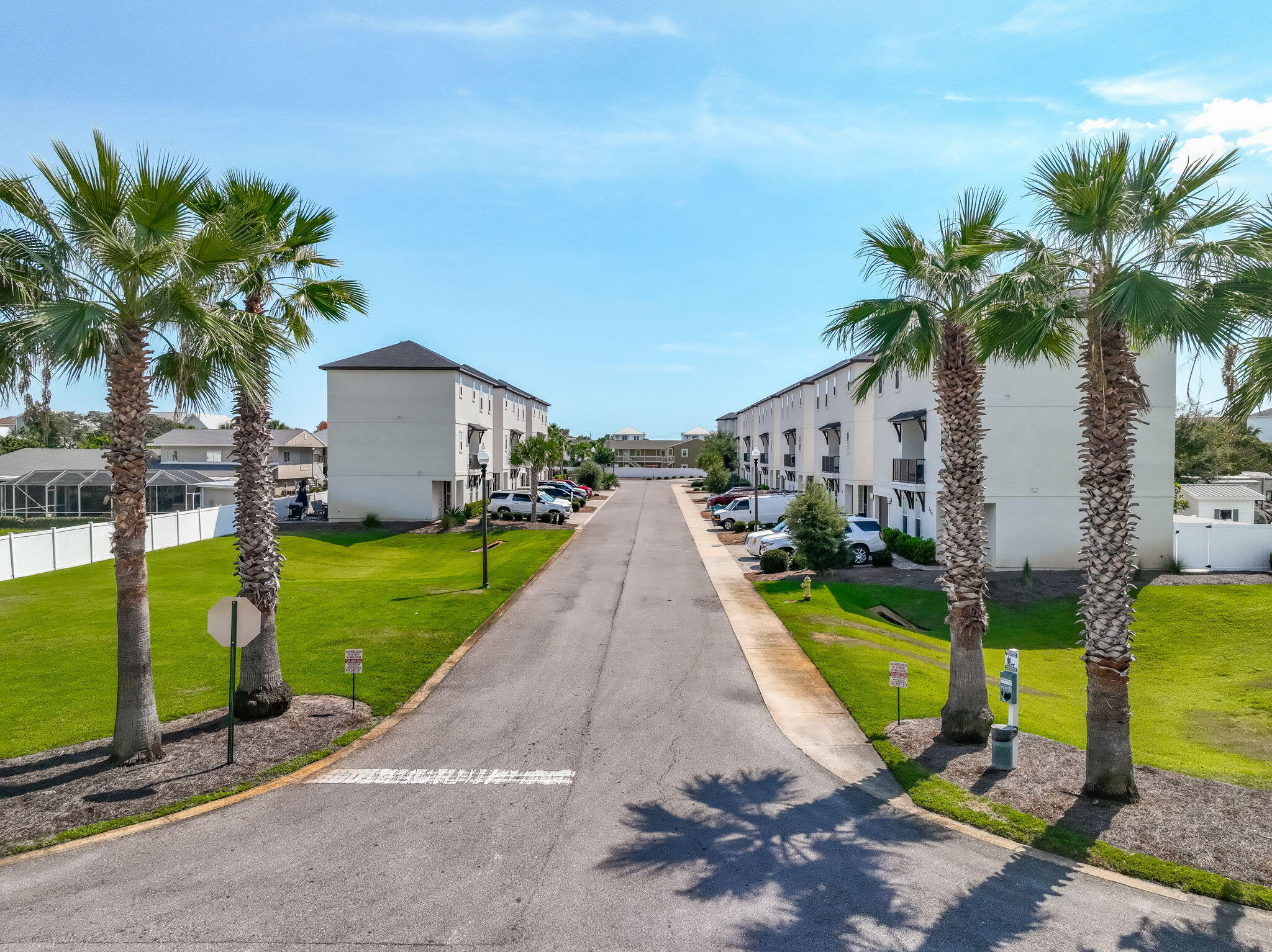 Hidden Palms - Residential