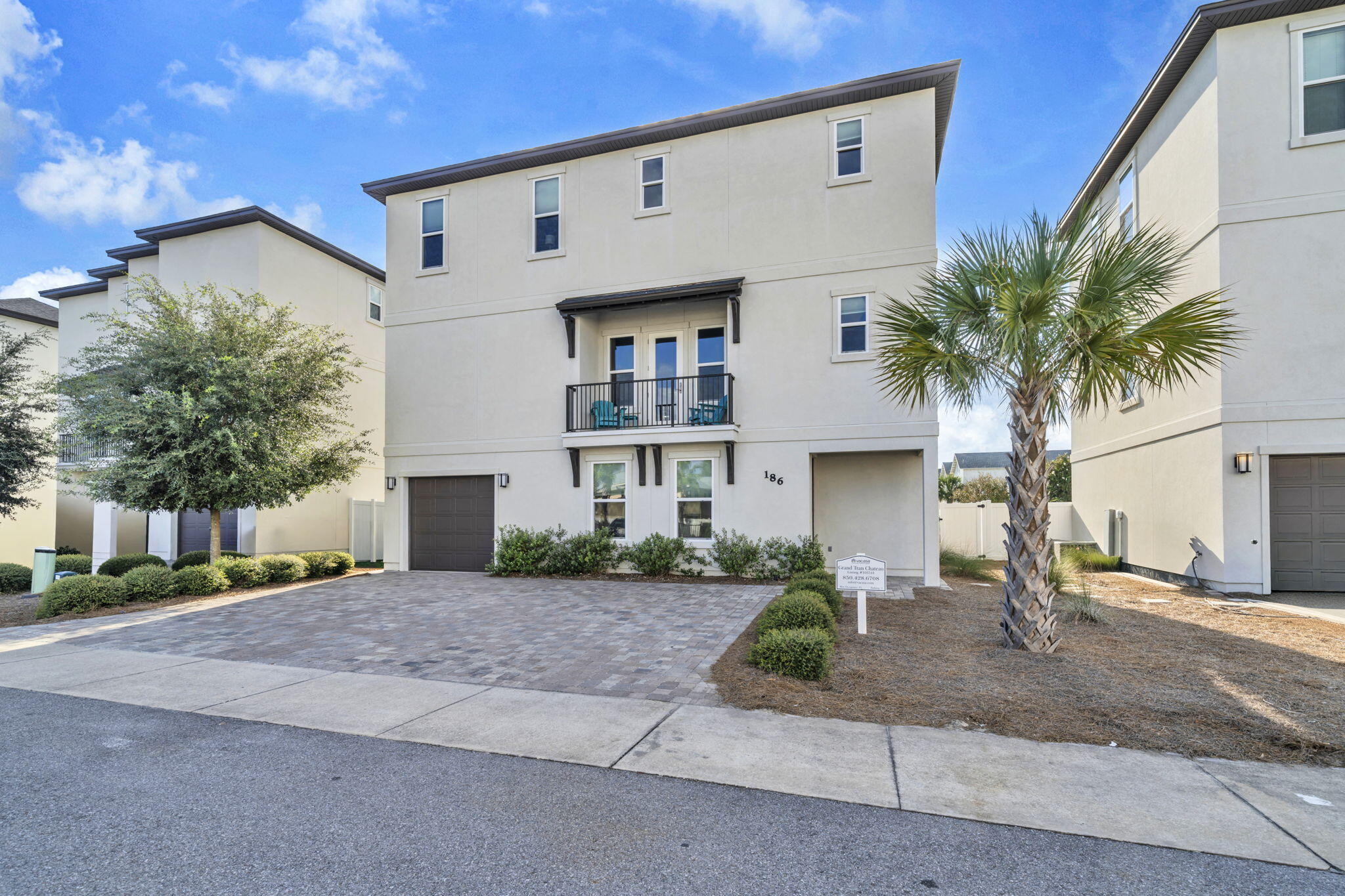 Hidden Palms - Residential