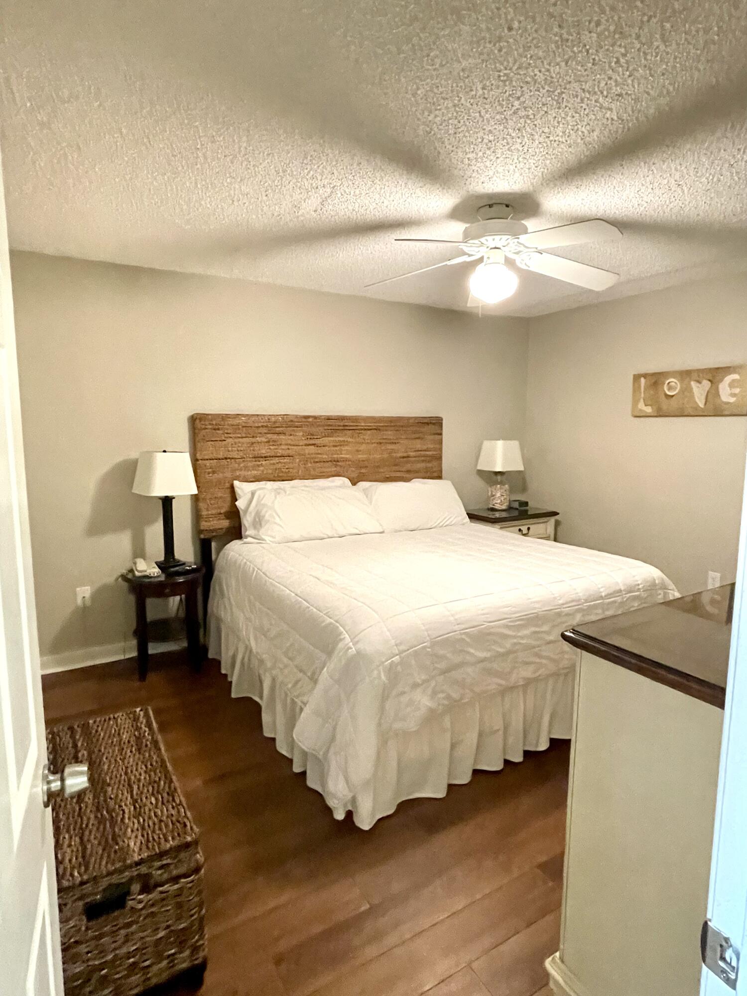 Jetty East Condominium - Residential