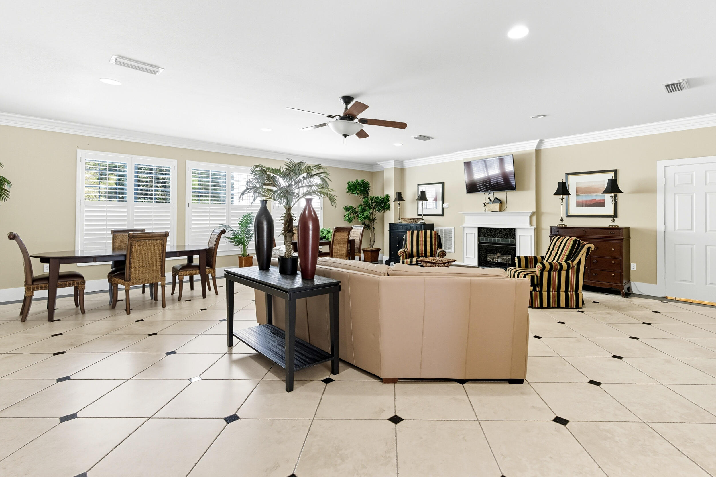 INDIAN LAKE - Residential