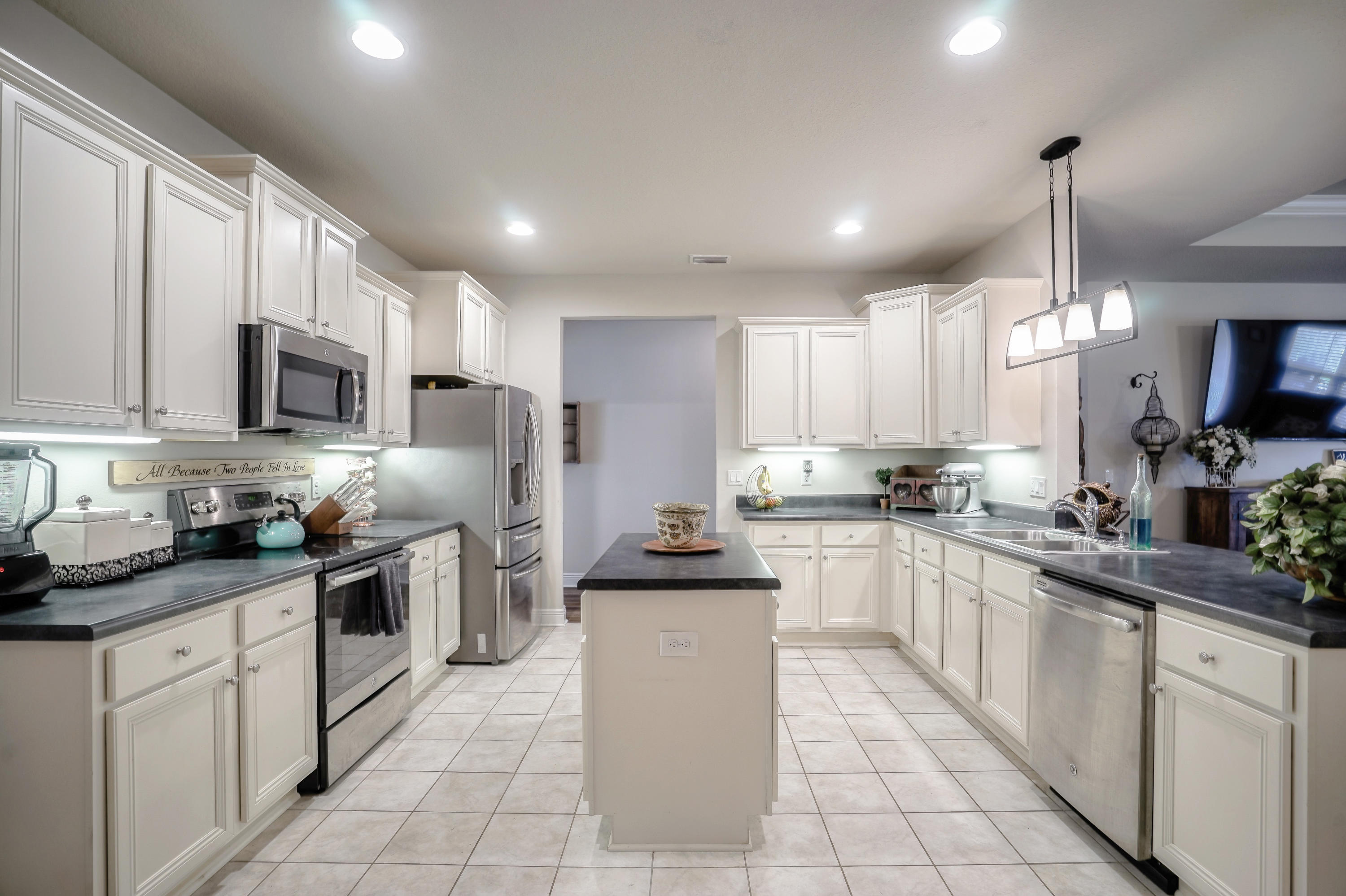 HAMMOCK BAY - Residential