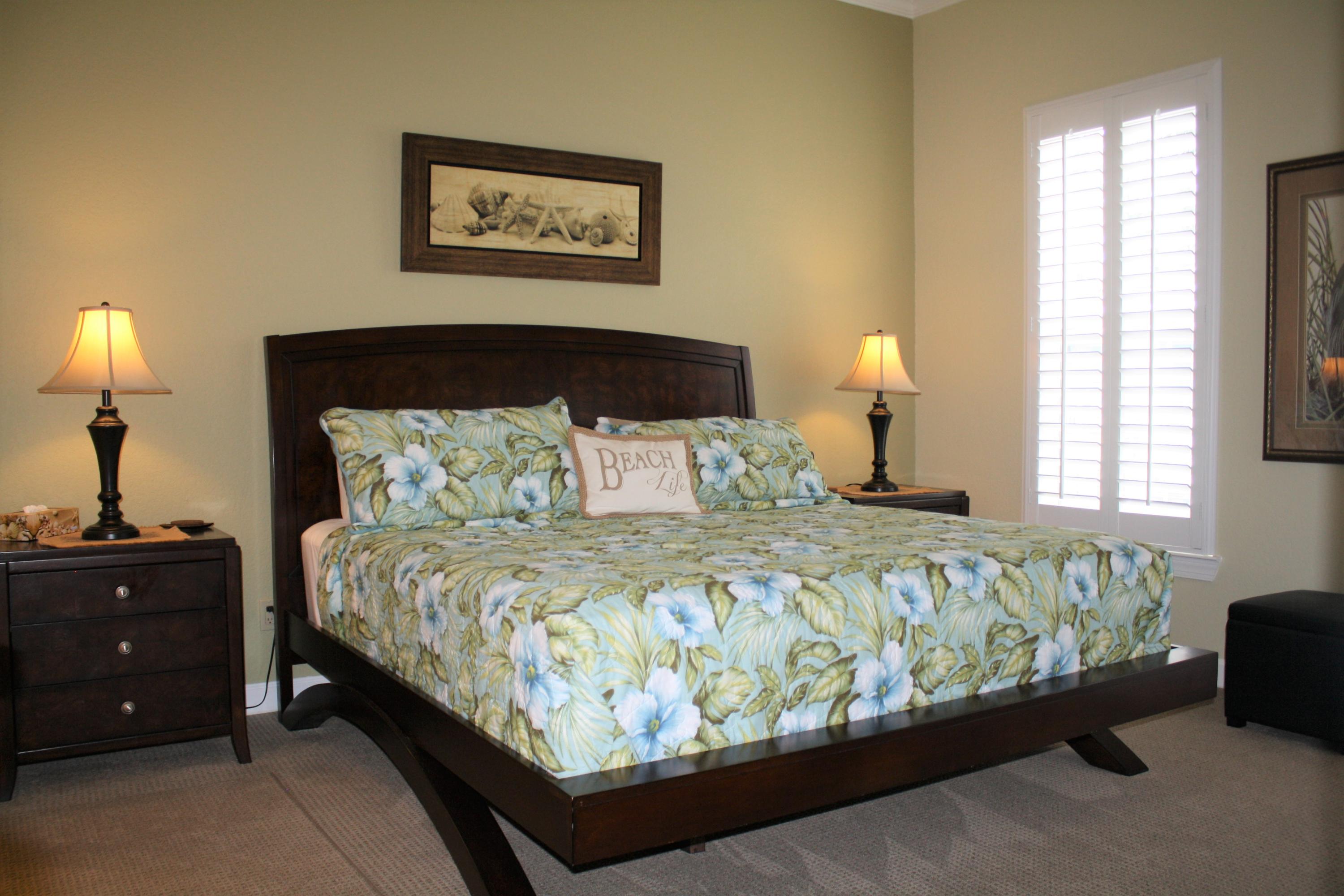 CRYSTAL COVE - Residential