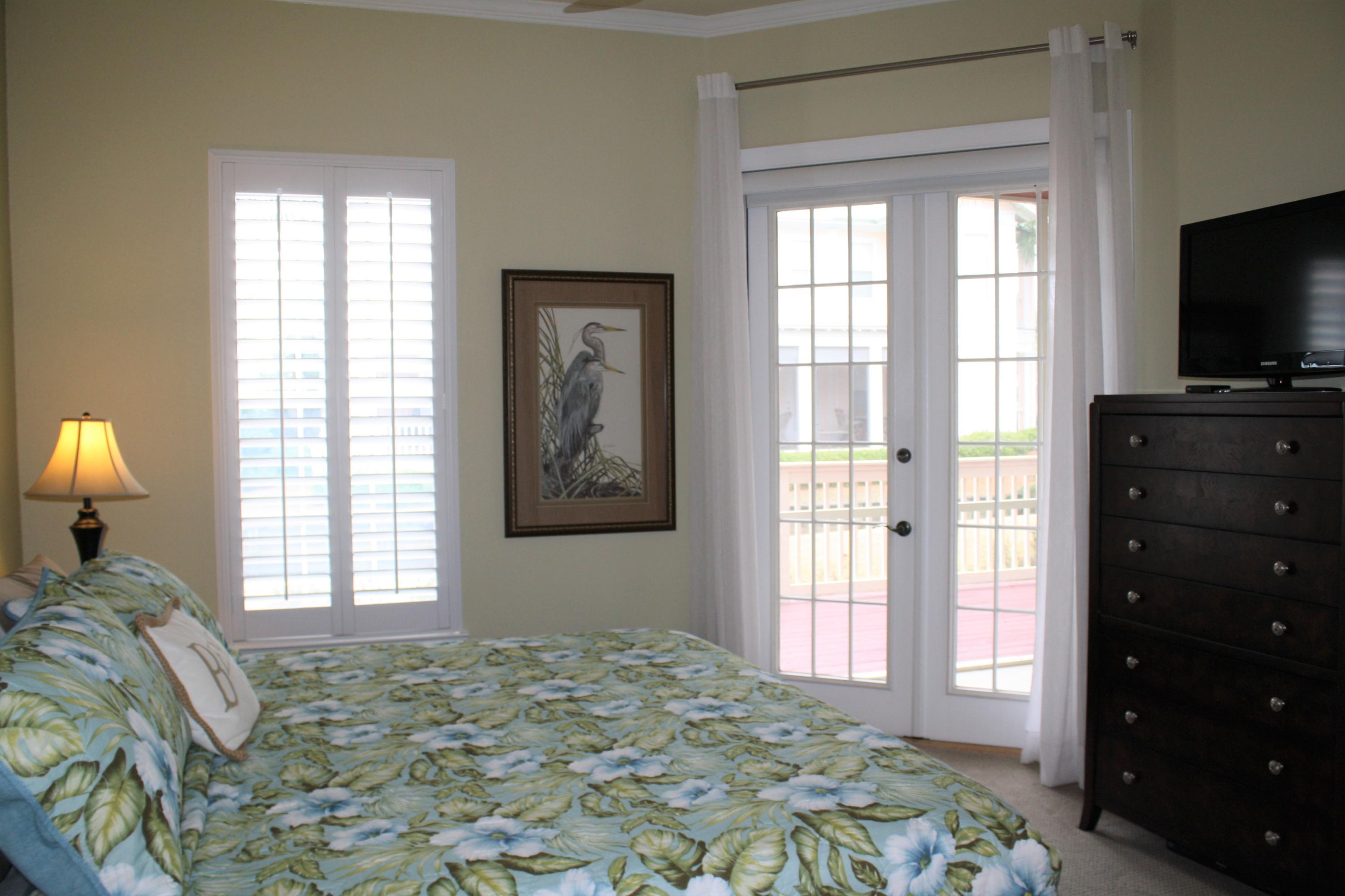 CRYSTAL COVE - Residential