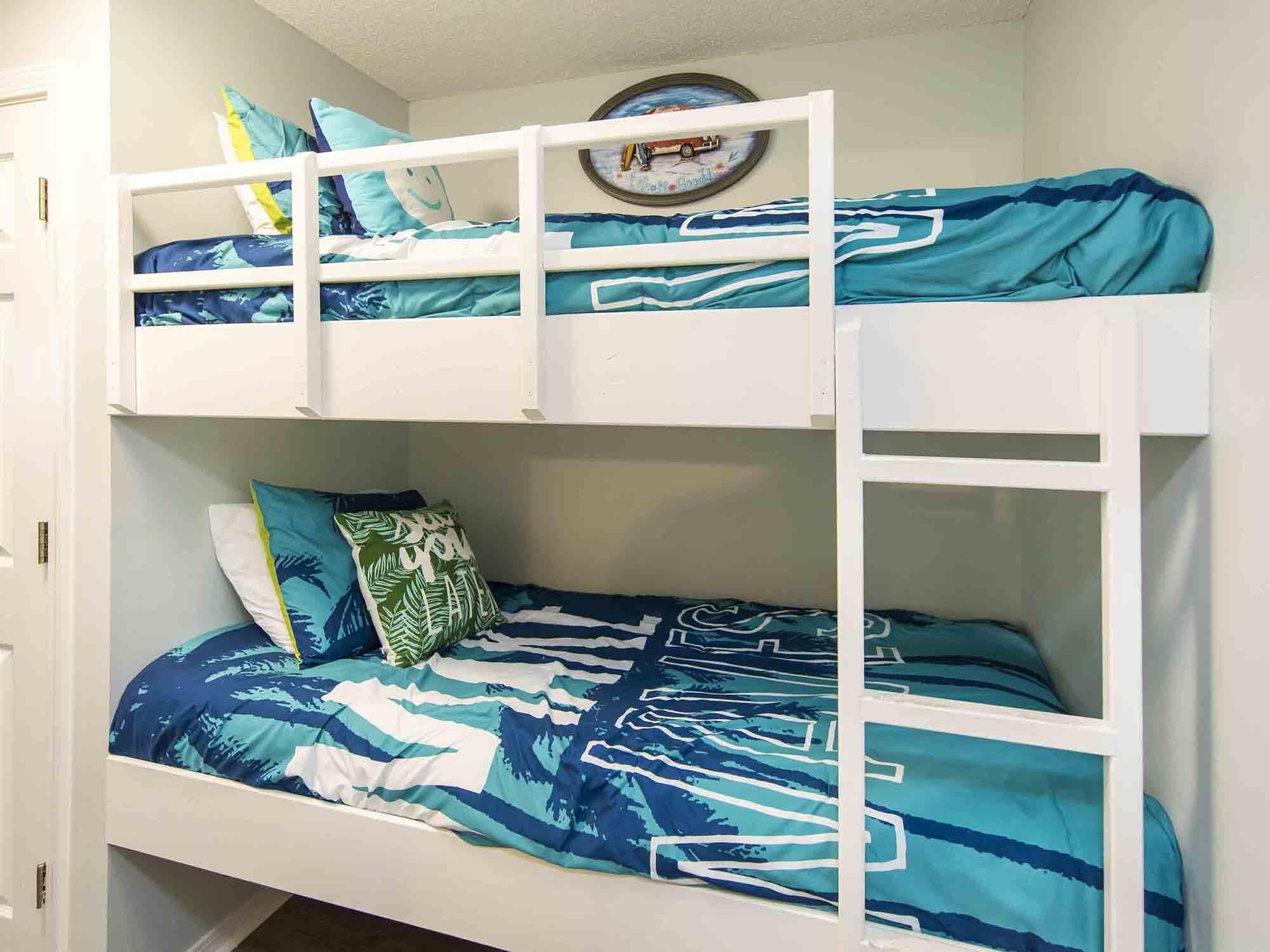 SUNSET COTTAGES CONDO - Residential