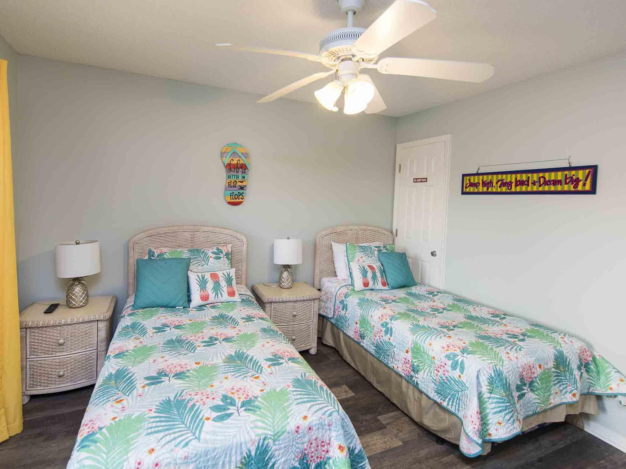 SUNSET COTTAGES CONDO - Residential