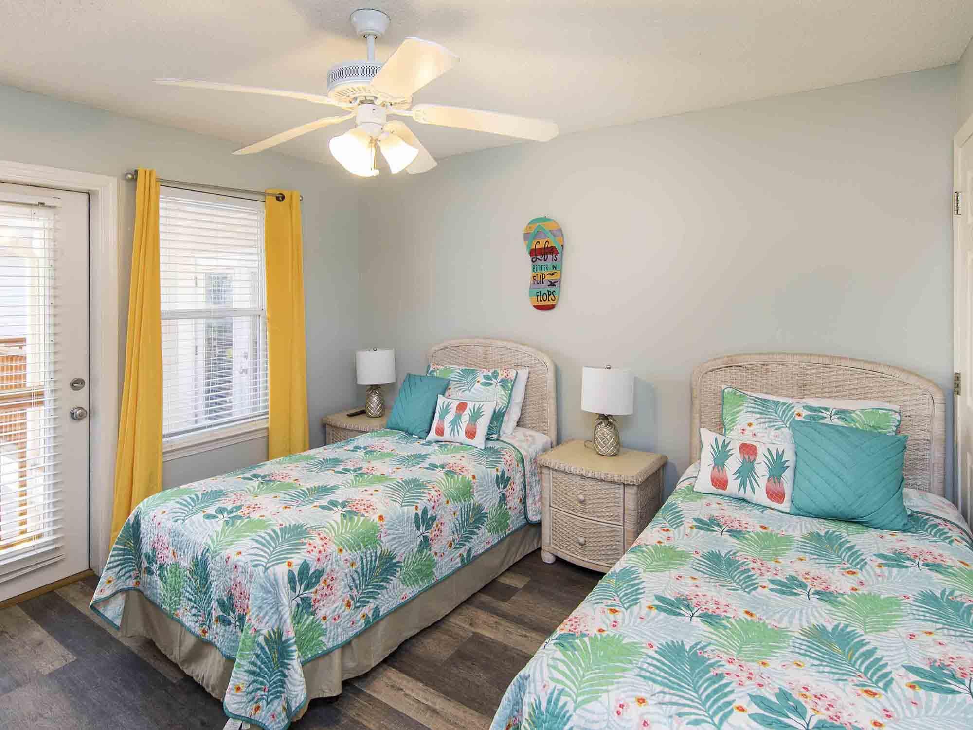 SUNSET COTTAGES CONDO - Residential