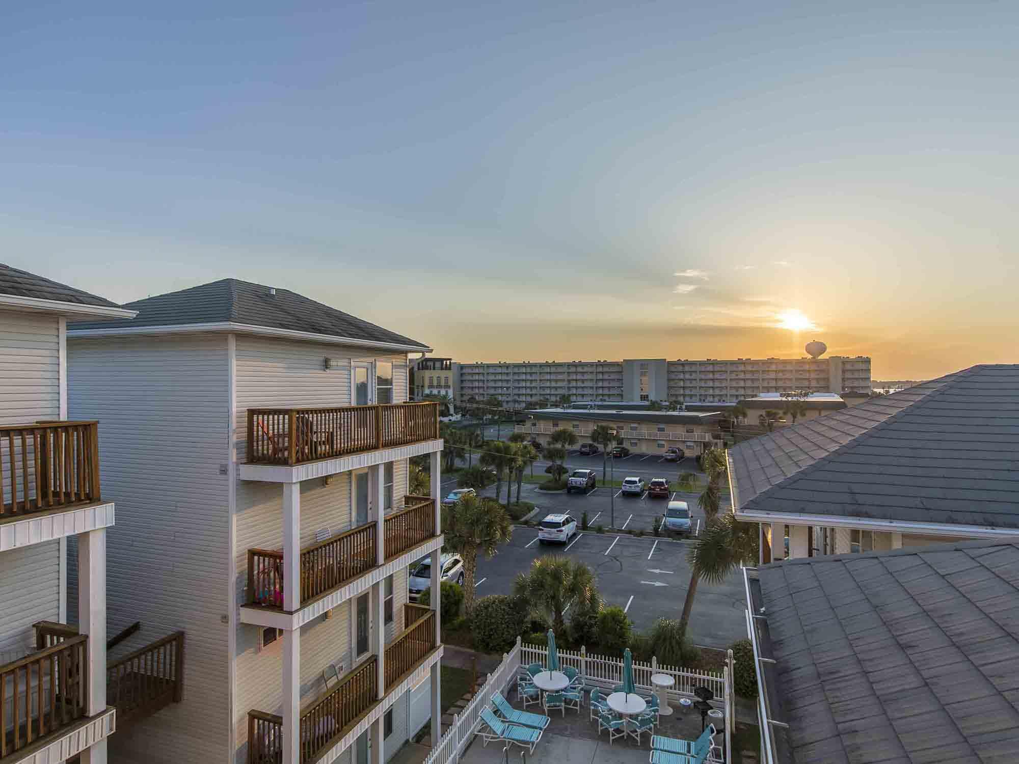 SUNSET COTTAGES CONDO - Residential