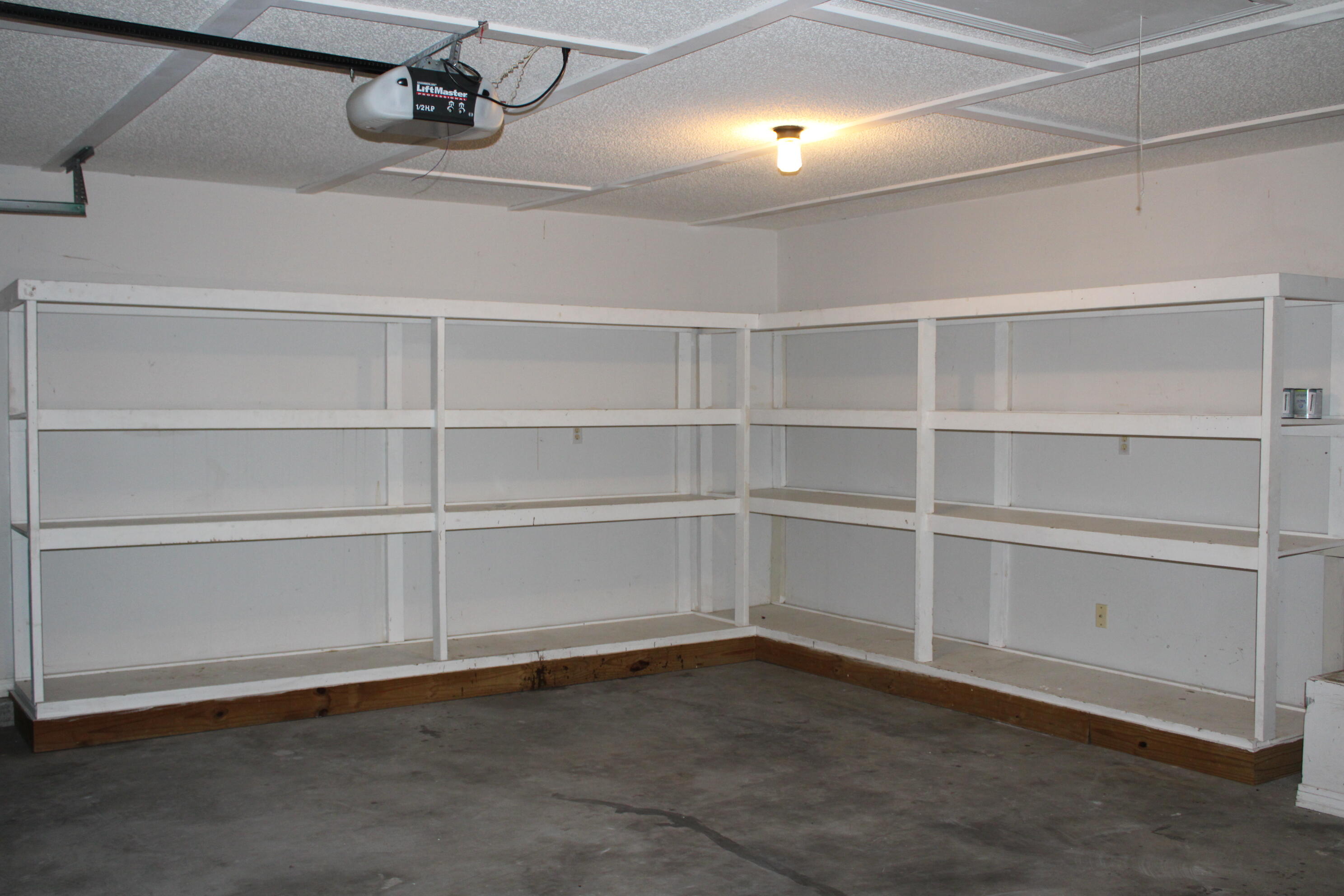 COUNTRYVIEW ESTATES - Residential