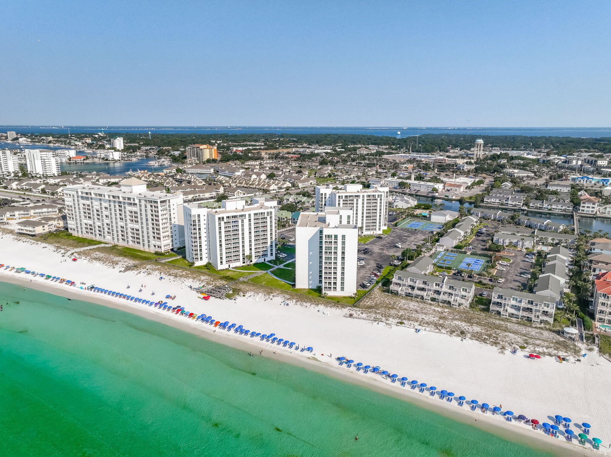 SHORELINE TOWERS 4 - Residential