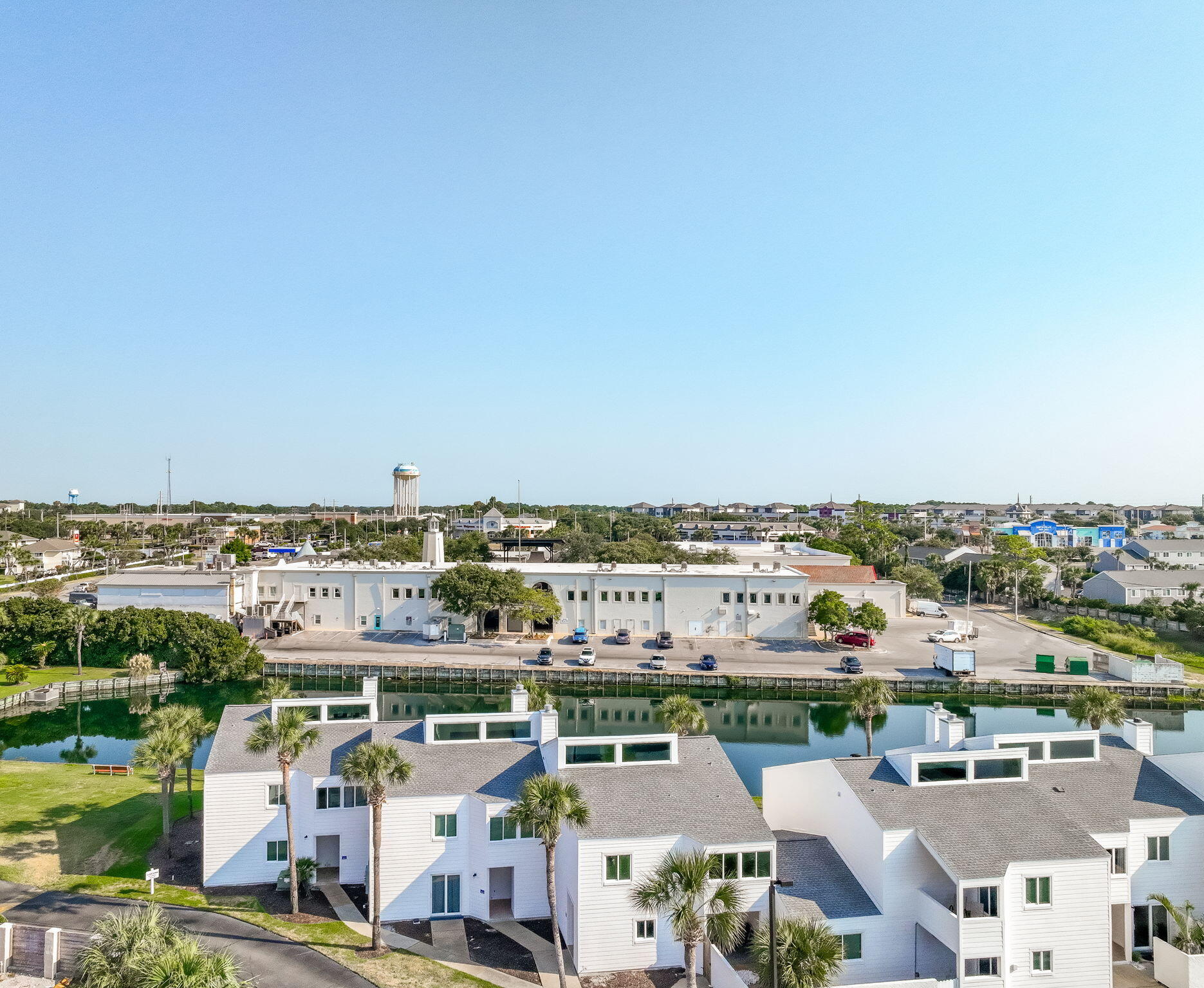 SHORELINE TOWERS 4 - Residential