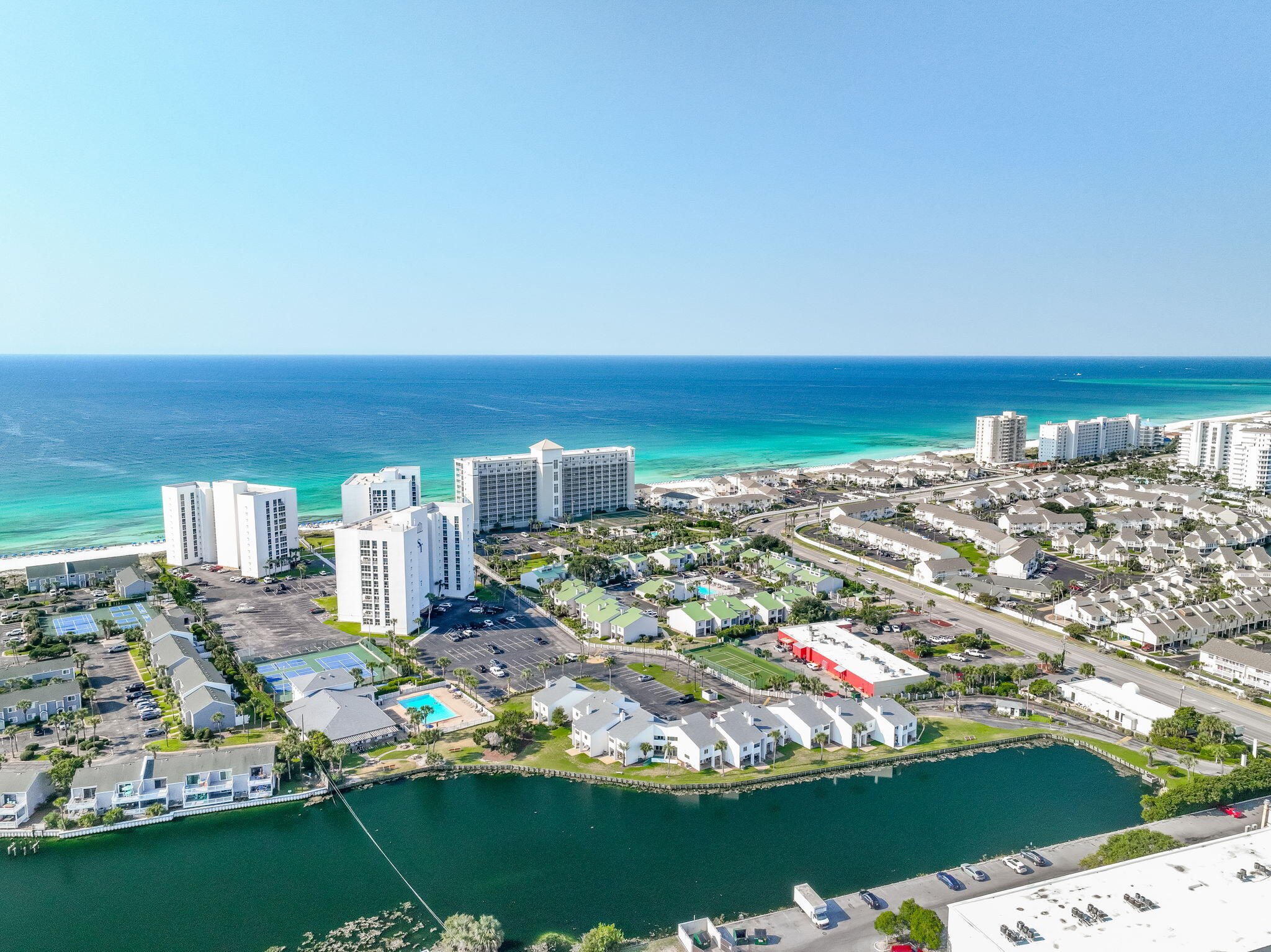 SHORELINE TOWERS 4 - Residential