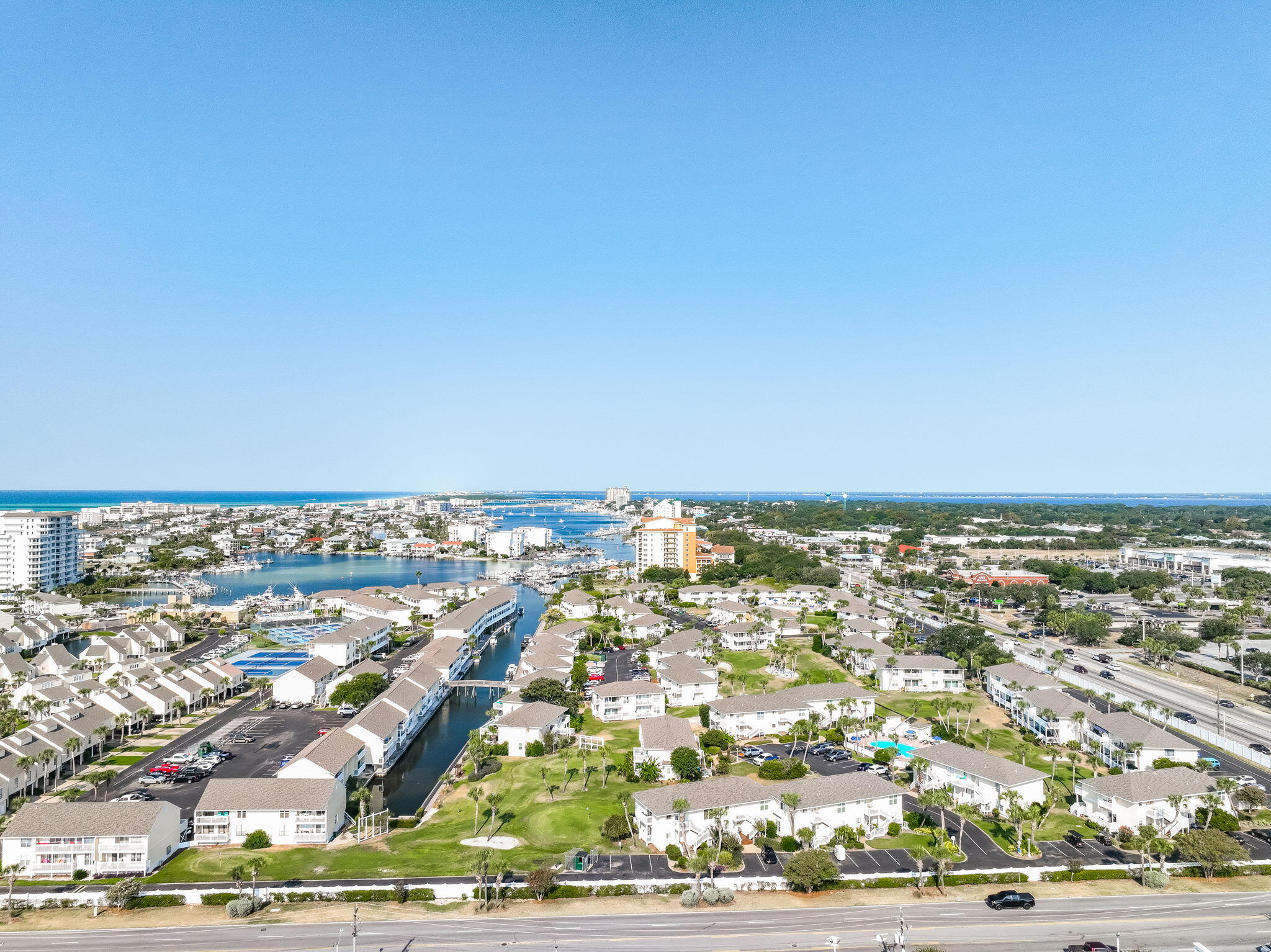 SHORELINE TOWERS 4 - Residential