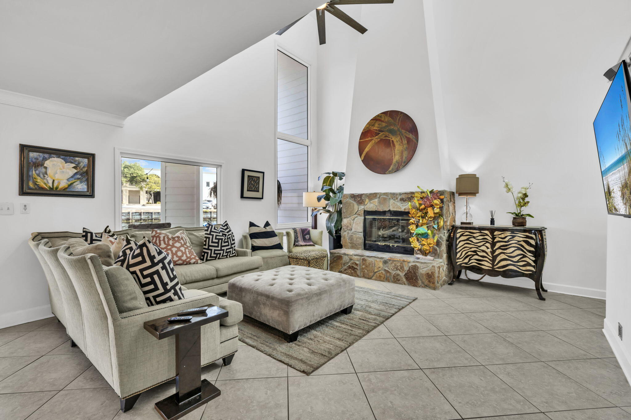 SHORELINE TOWERS 4 - Residential