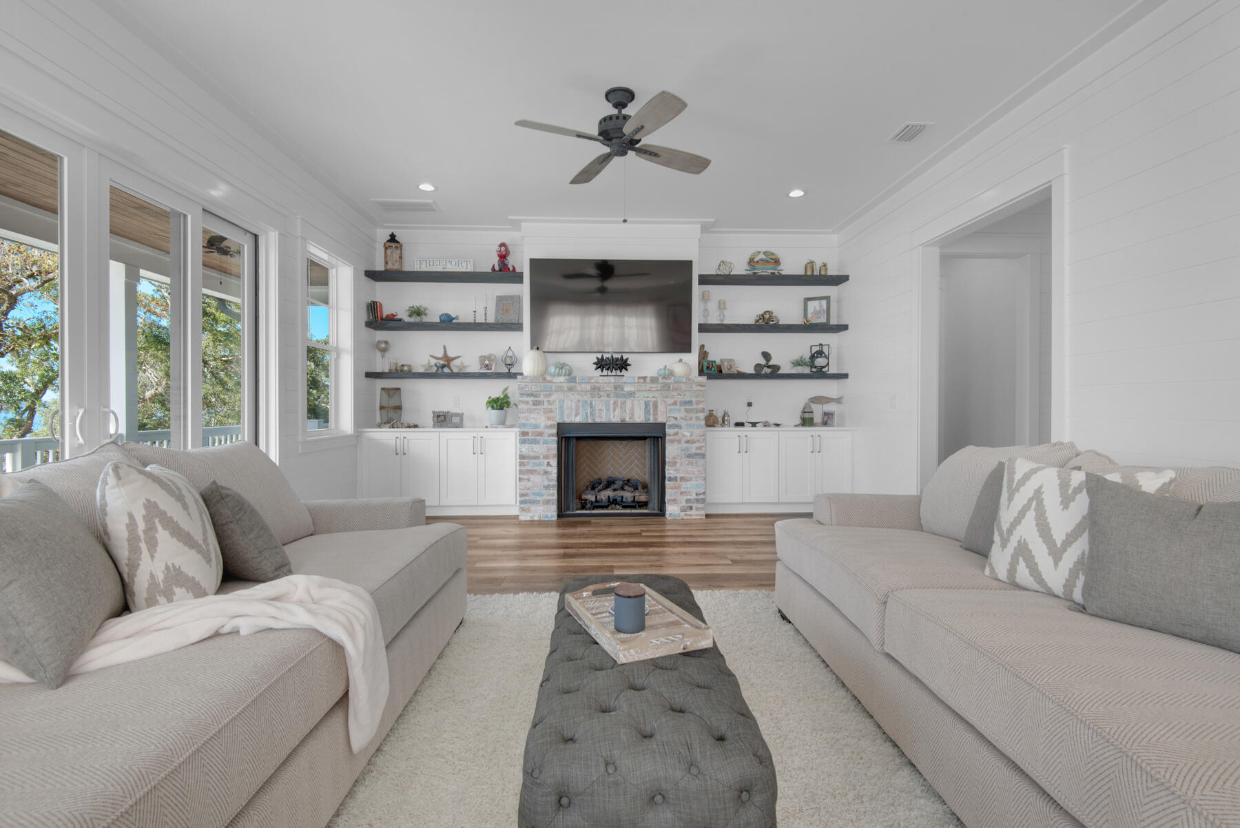 BAY HARBOUR - Residential