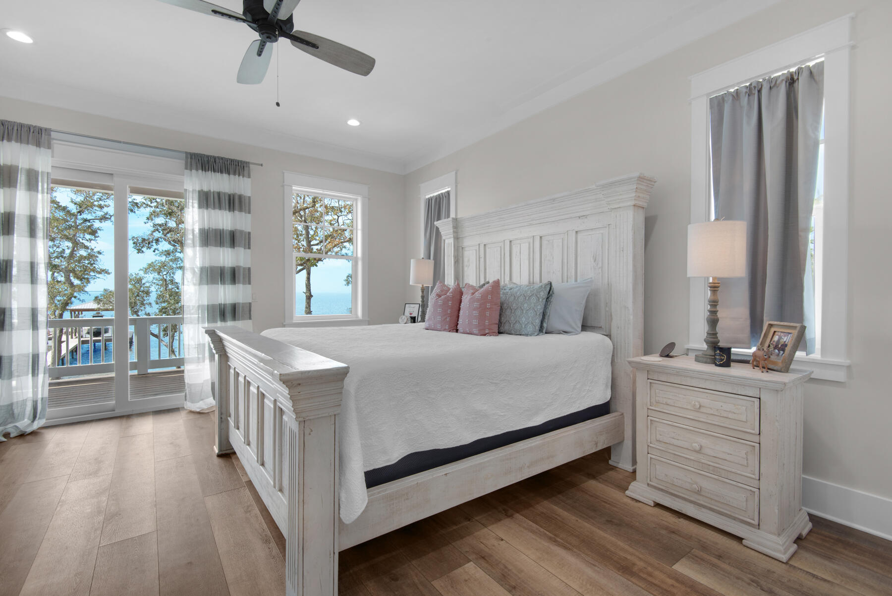 BAY HARBOUR - Residential