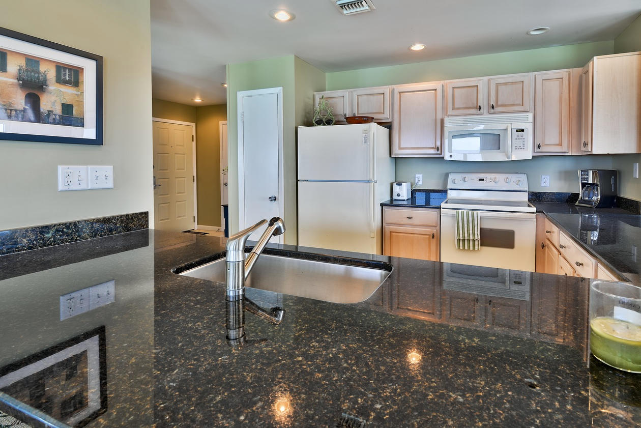 TOPS'L BEACH MANOR - Residential