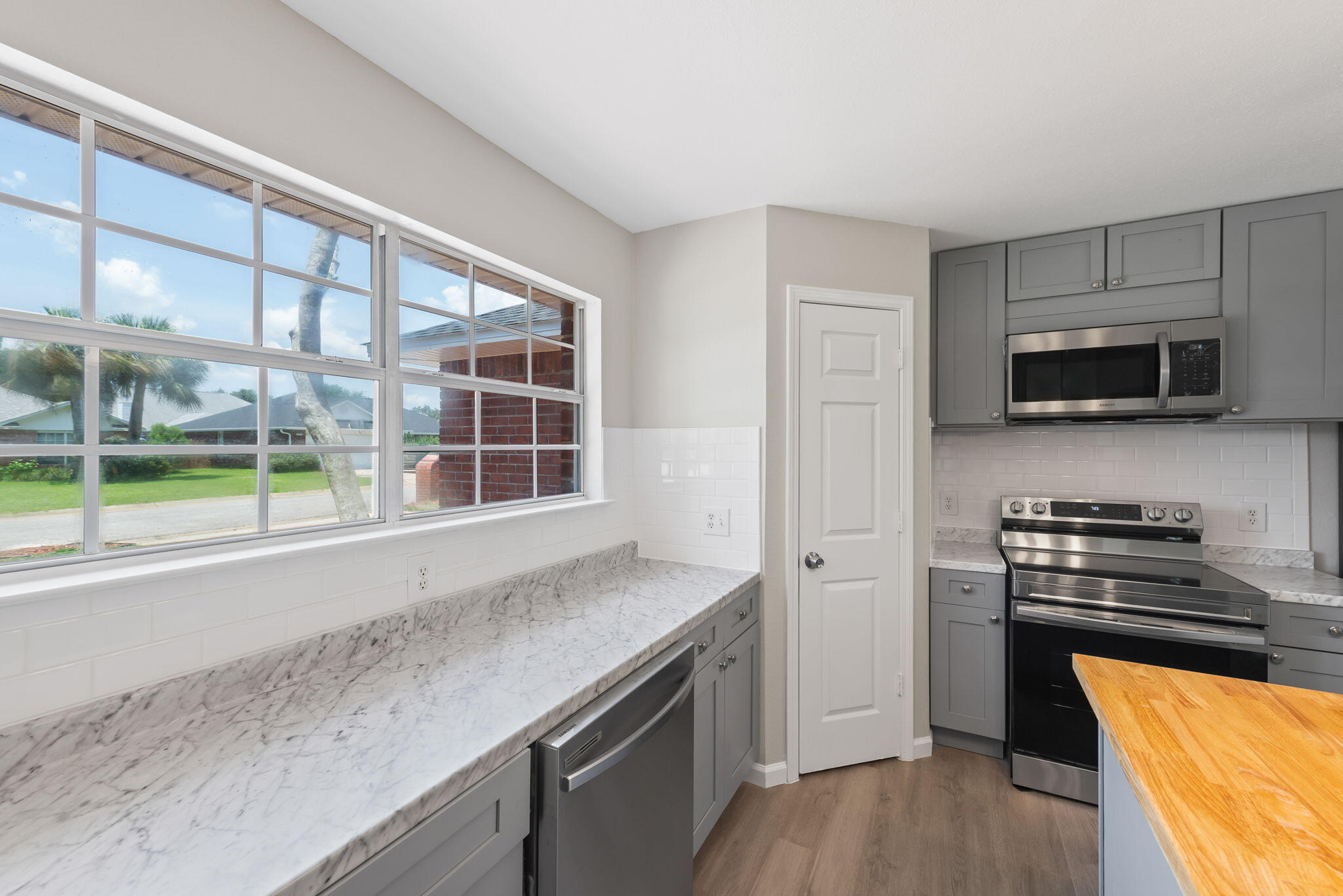 SANDY BEACH ESTATES - Residential