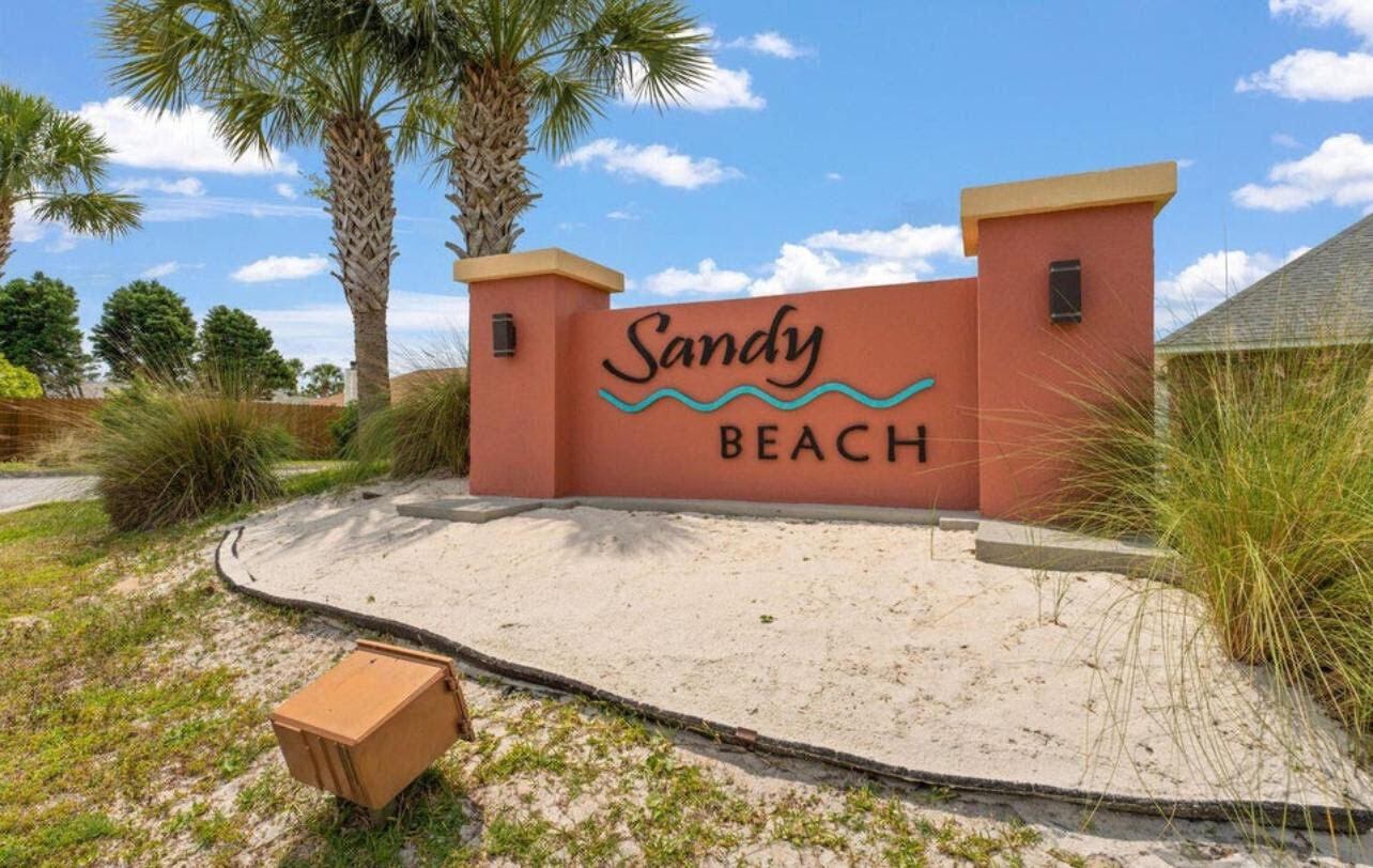 SANDY BEACH ESTATES - Residential